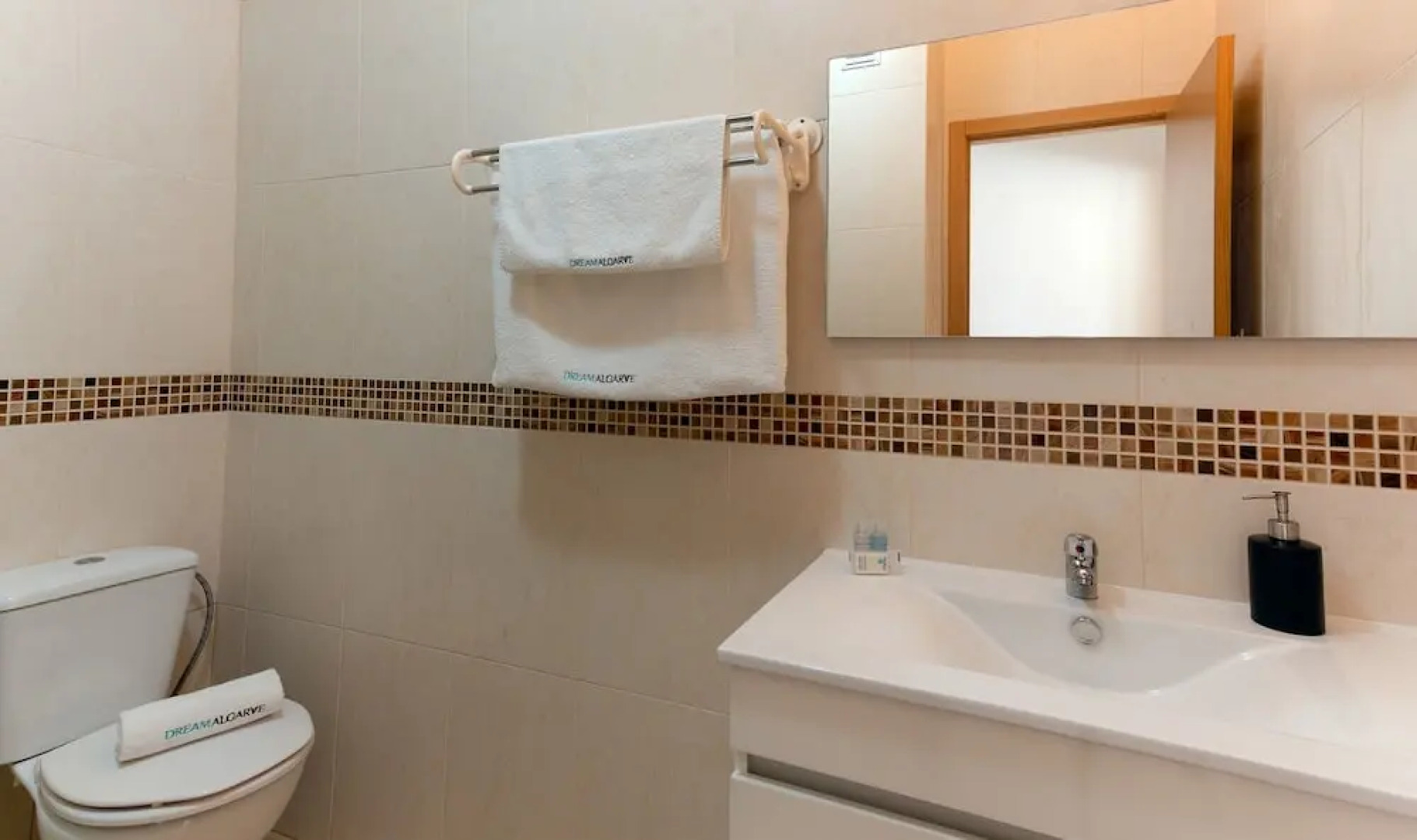 A23 - Barao de Sao Joao Townhouse