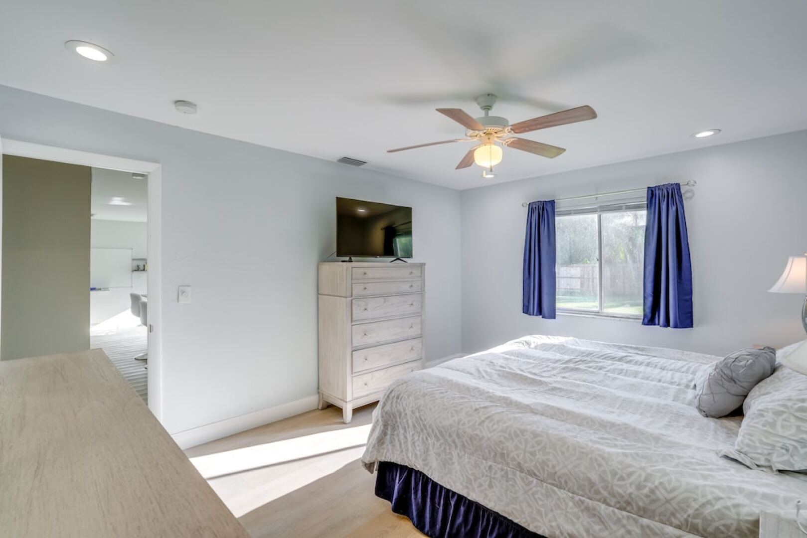 Fort Myers Vacation Home w/ Patio ~ 14 Mi to Beach