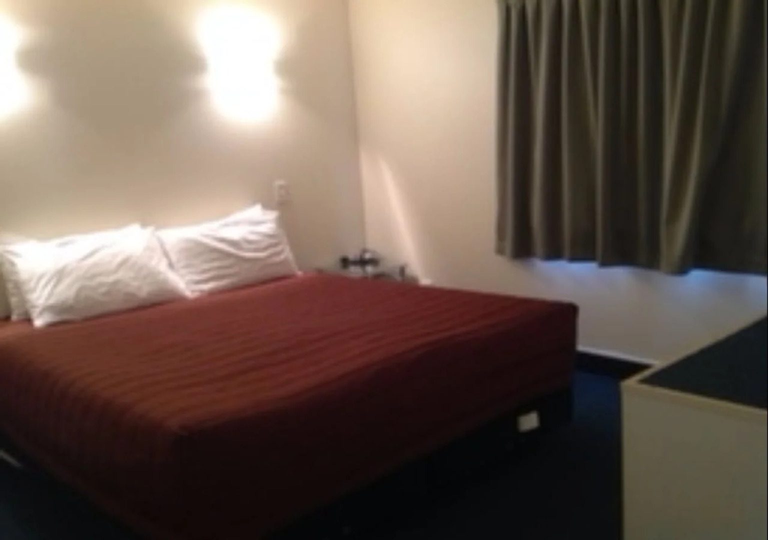 Fountain Court Motel