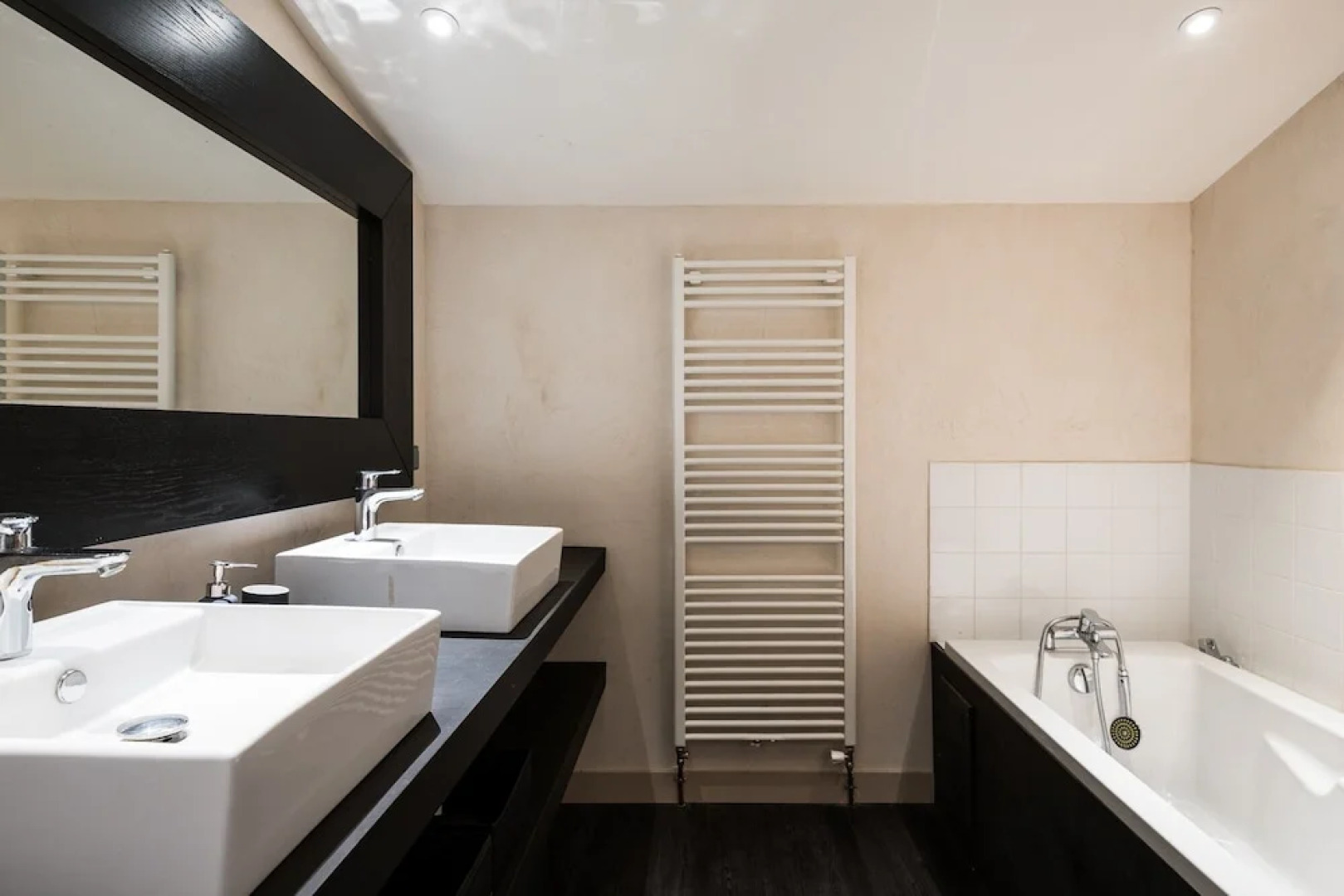 The Gallery, Fabuleux Loft 250m2 Avec Jardin