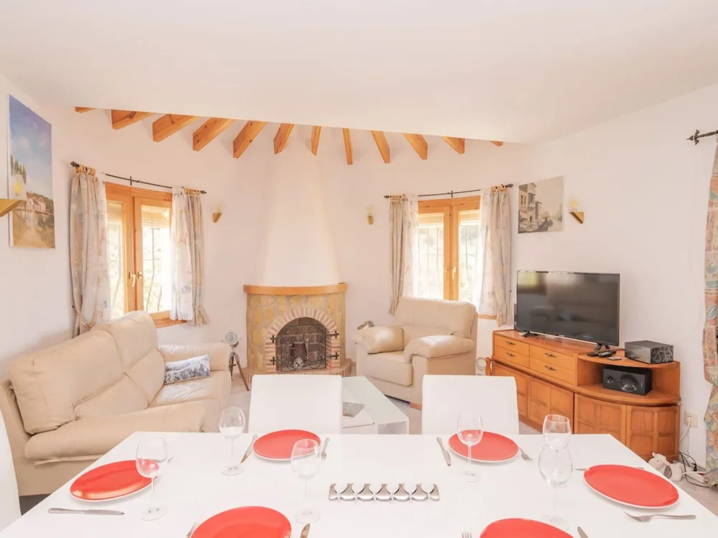 6-p Villa in the Right Place With an Amazing View, Swimming Pool and Terraces