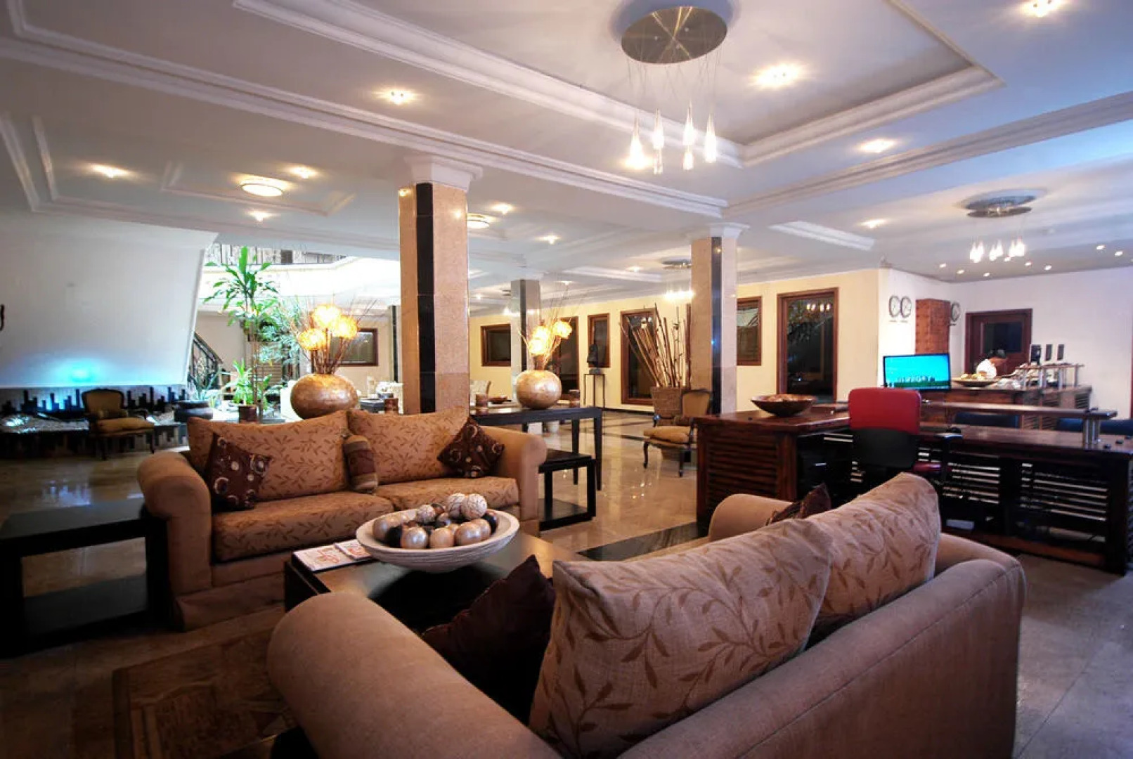 Planet One Hotel & Wellness