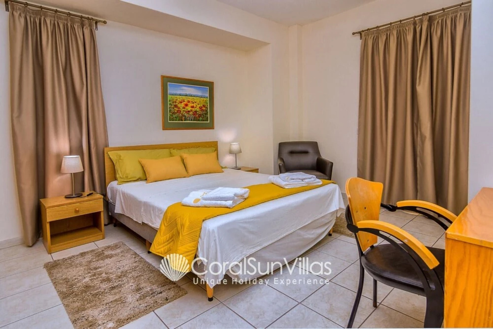 Wonderful Quiet Area, Completely Privacy, Large Private Pool, Colourful Garden