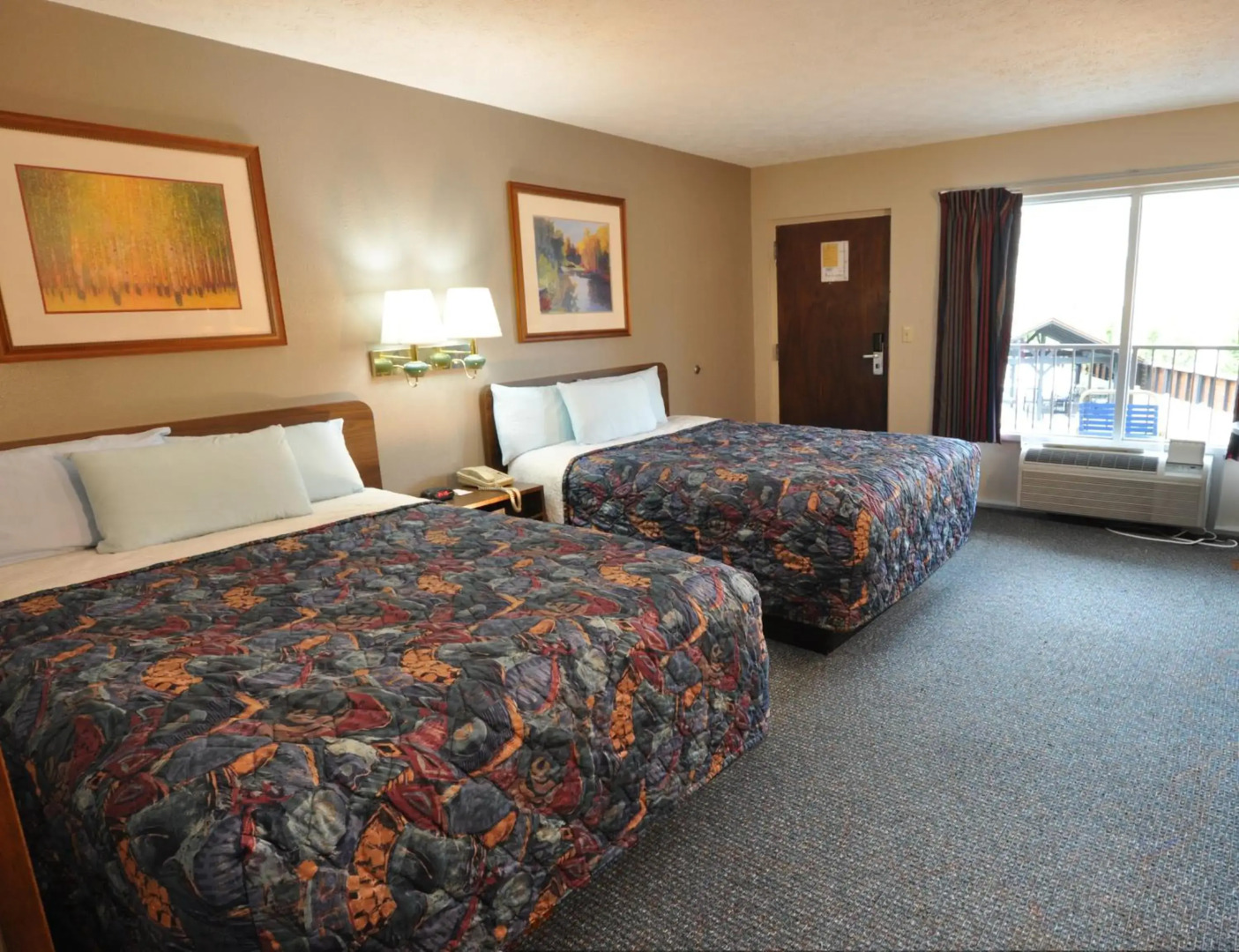 Sidney James Mountain Lodge