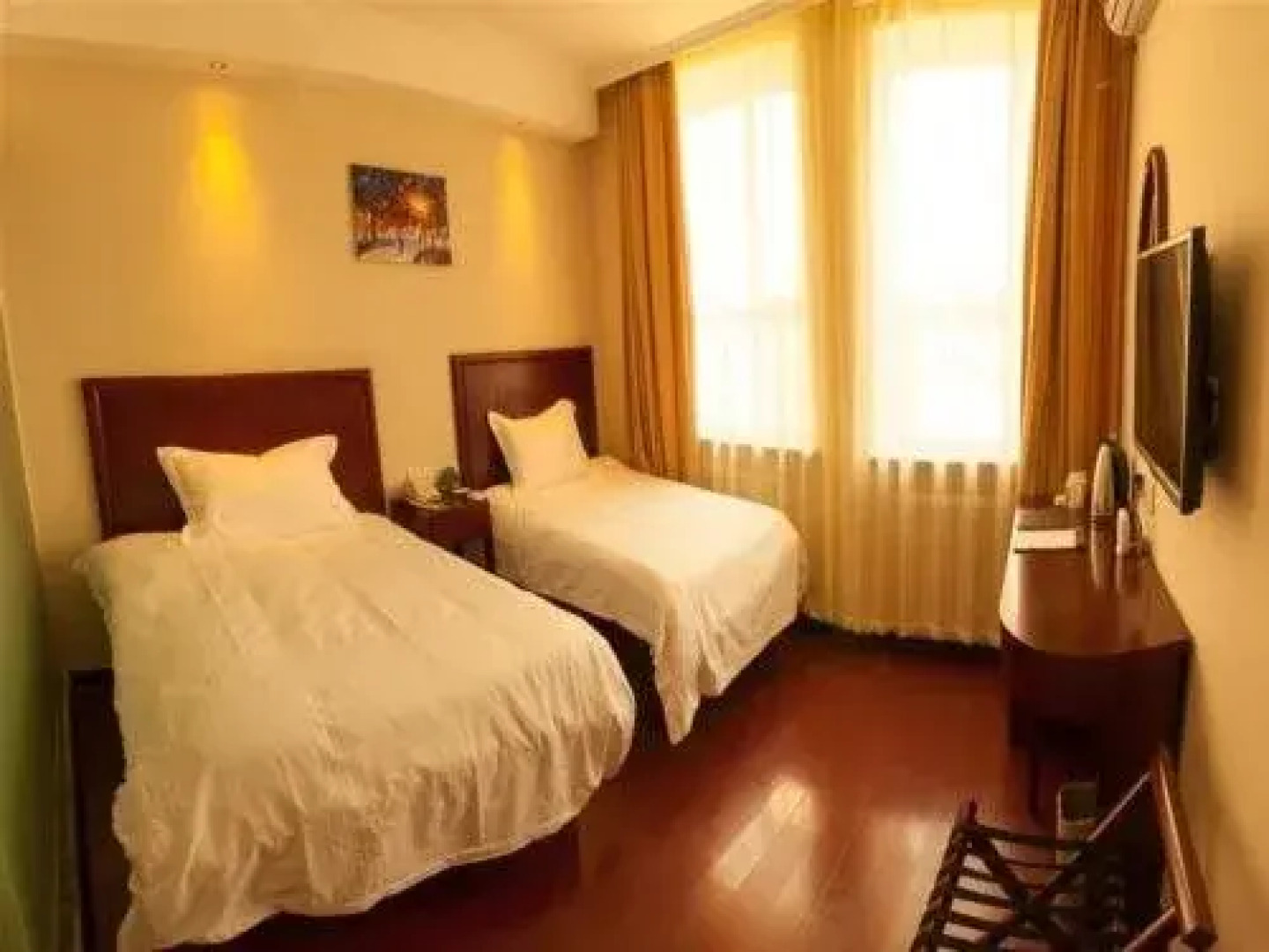 Отель GreenTree Inn Urumqi Qiming Yuan Business Branch