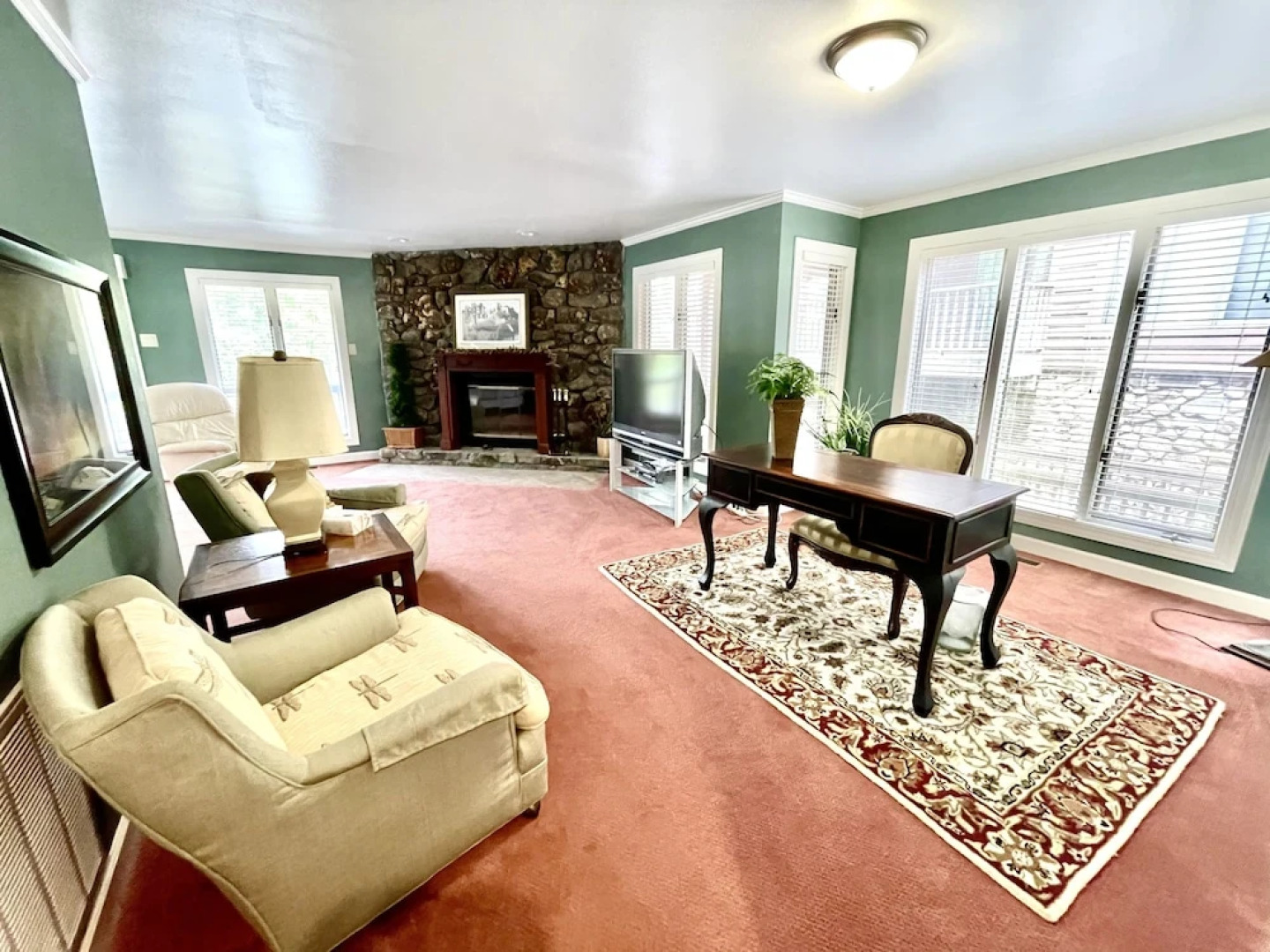 80BPD, Four bedroom, two 1/2 bath log-sided condo with lake view , garage by RedAwning