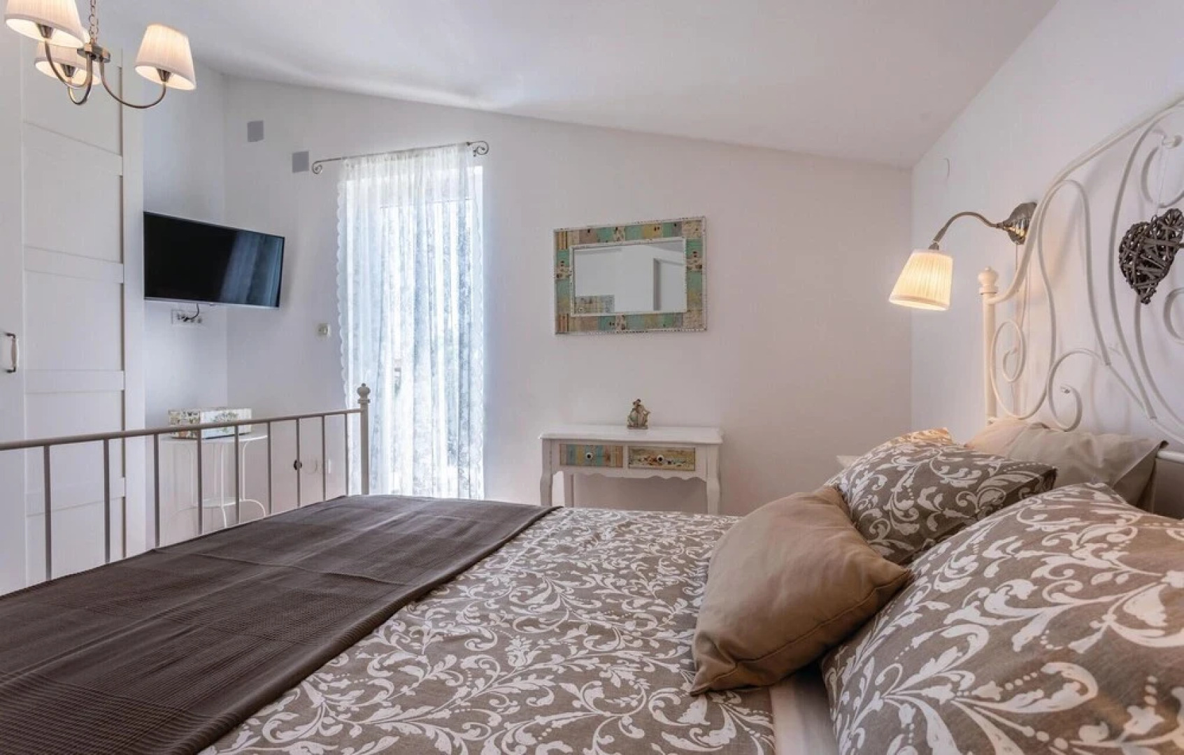 Stunning Home in Kornic With 3 Bedrooms, Wifi and Outdoor Swimming Pool