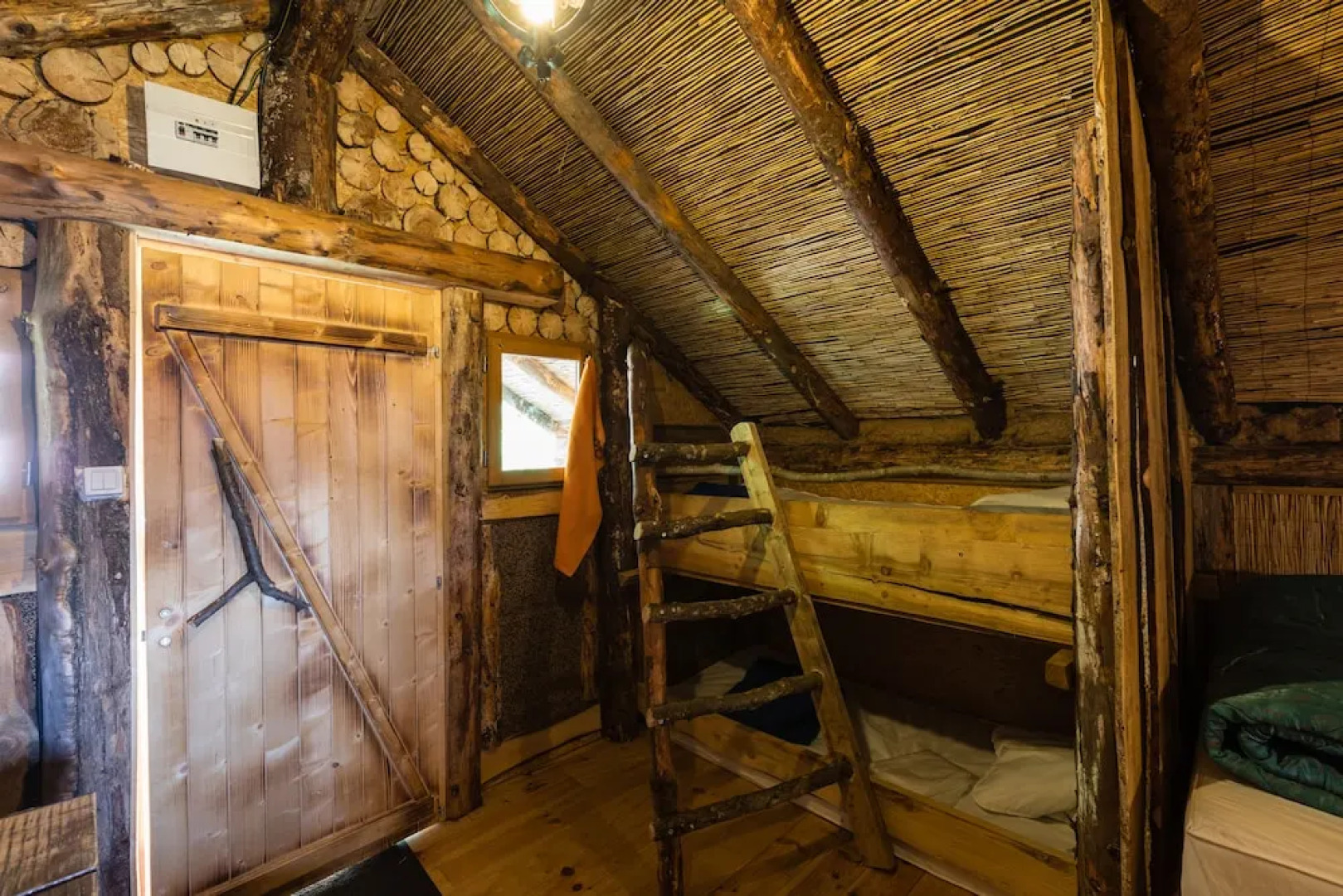 Camping Les Castors - Cabanes Insolites