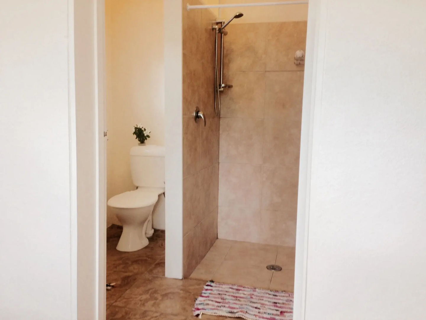 White House Apartments