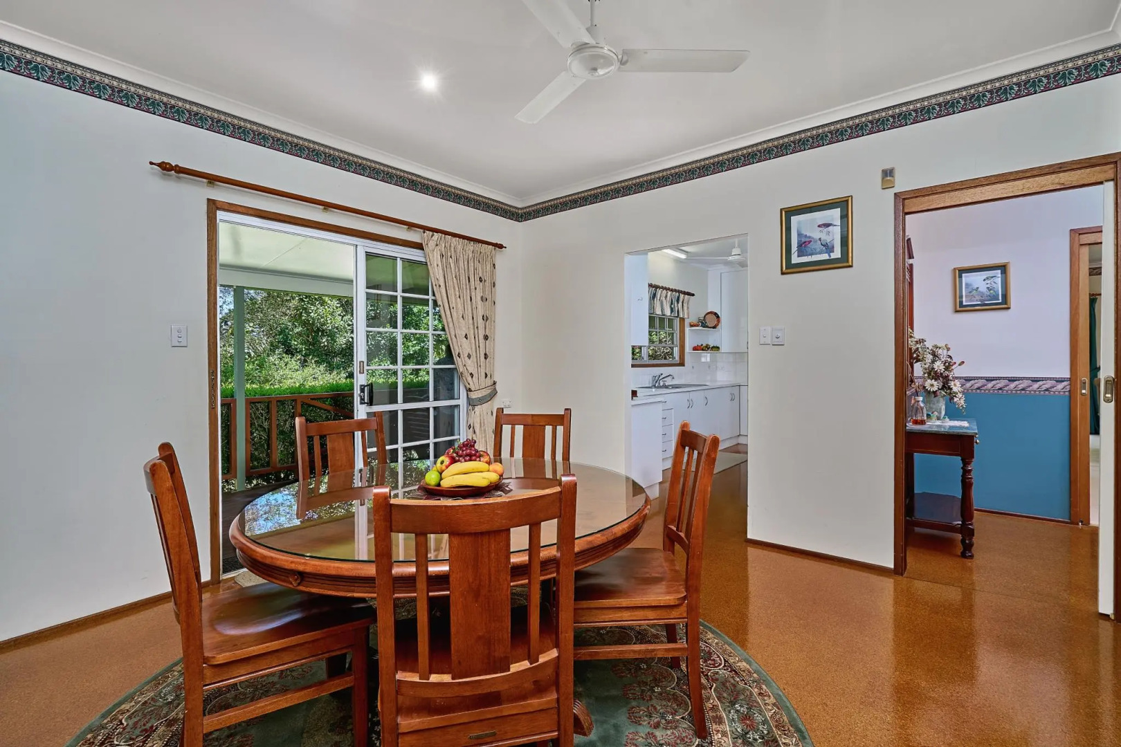 Birds 'n' Bloom Cottages