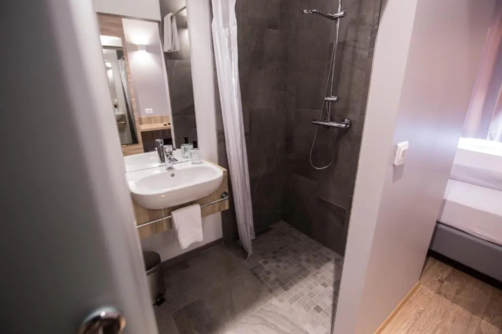 Отель Laugarbakki