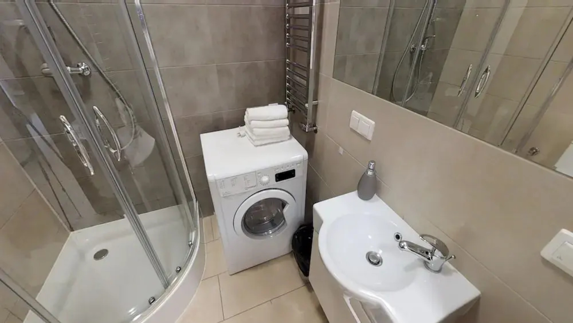 Rint - Centrum Świętojańska Street