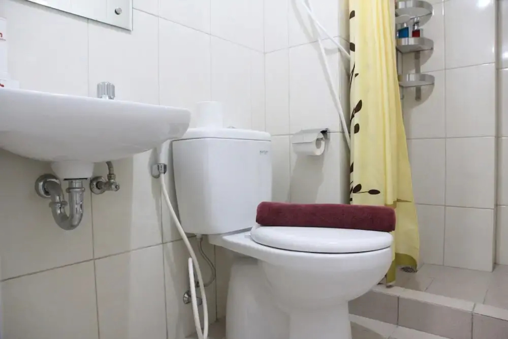 Comfortable The Springlake Summarecon Apartment