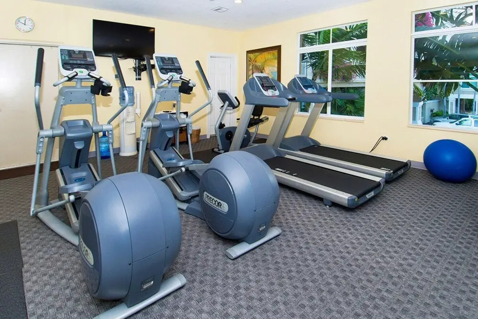 Club Se7en at The Beachcomber