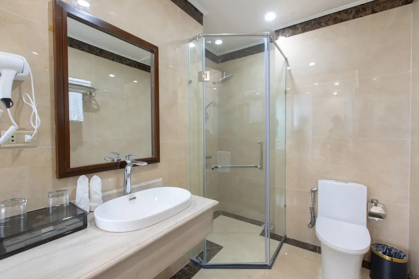Sala Hotel Mong Cai