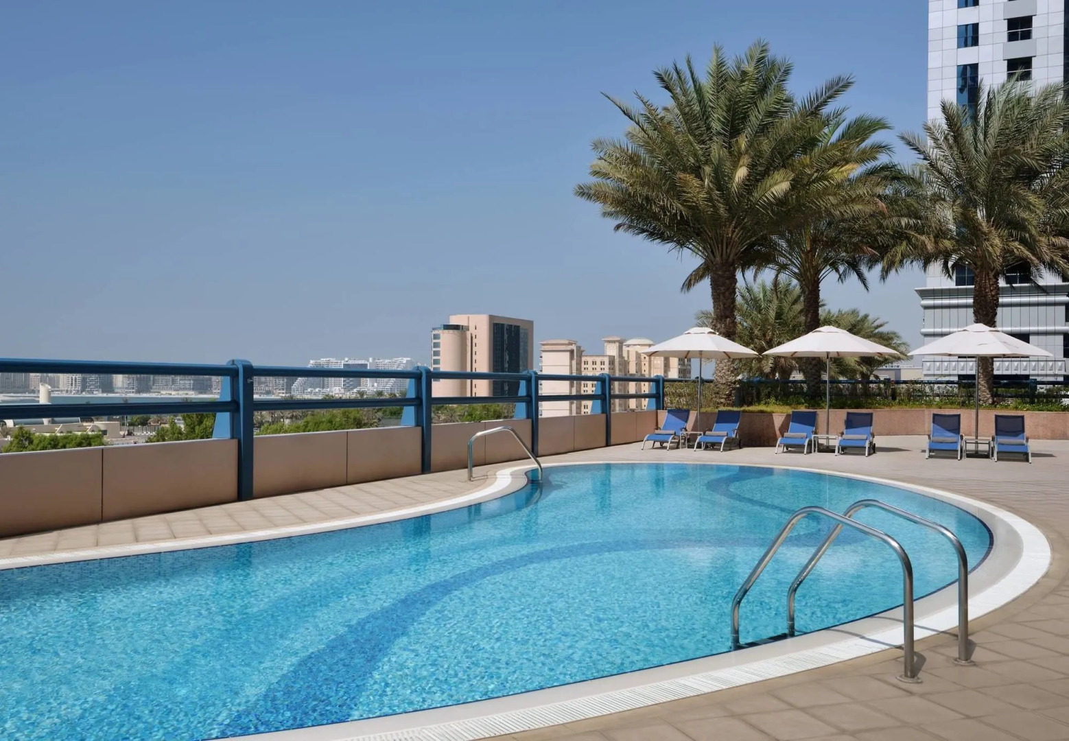 Dubai Marriott Harbour Hotel & Suites