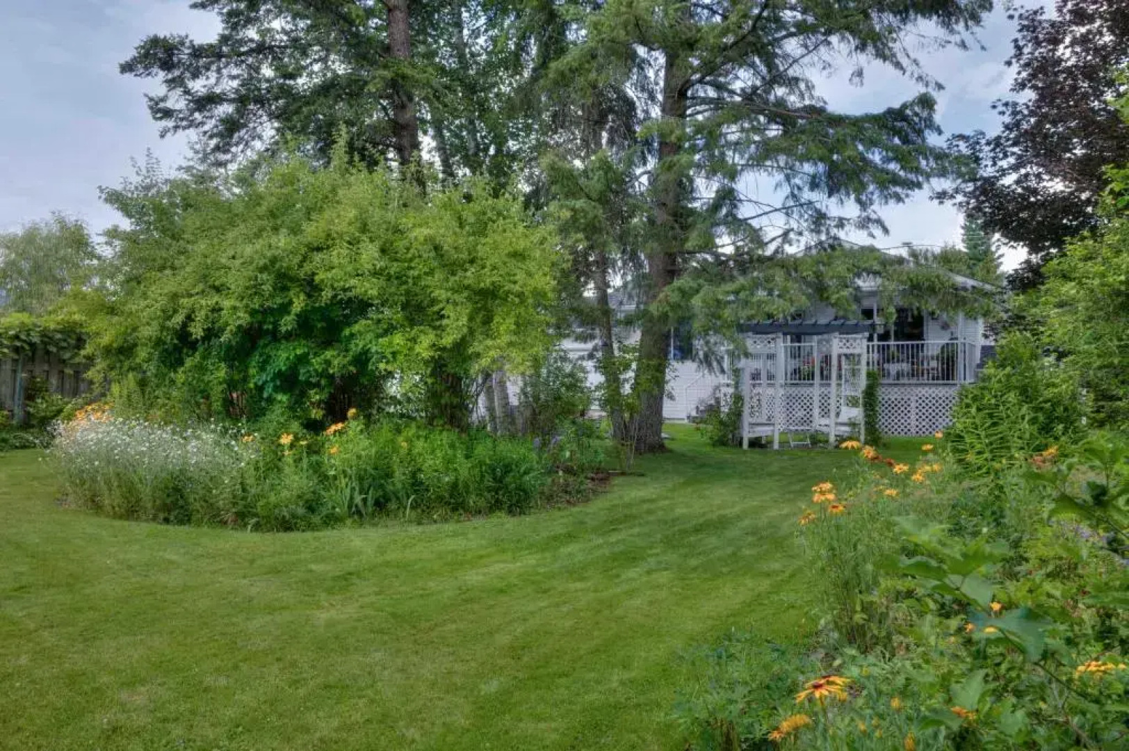 Hummingbird Bed and Breakfast