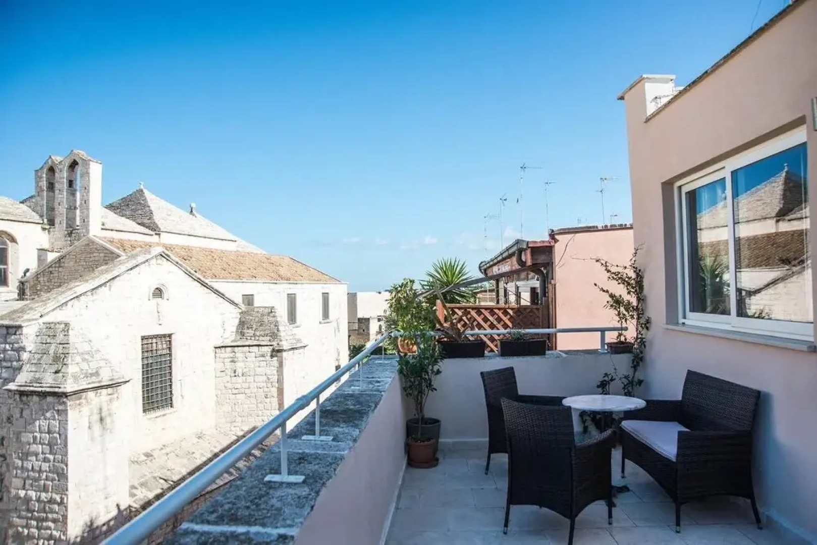 Brezza Marina Reataurant E  B&B