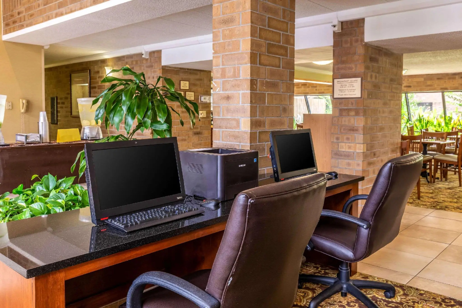 Tulsa Square Hotel Central, I-44 By OYO