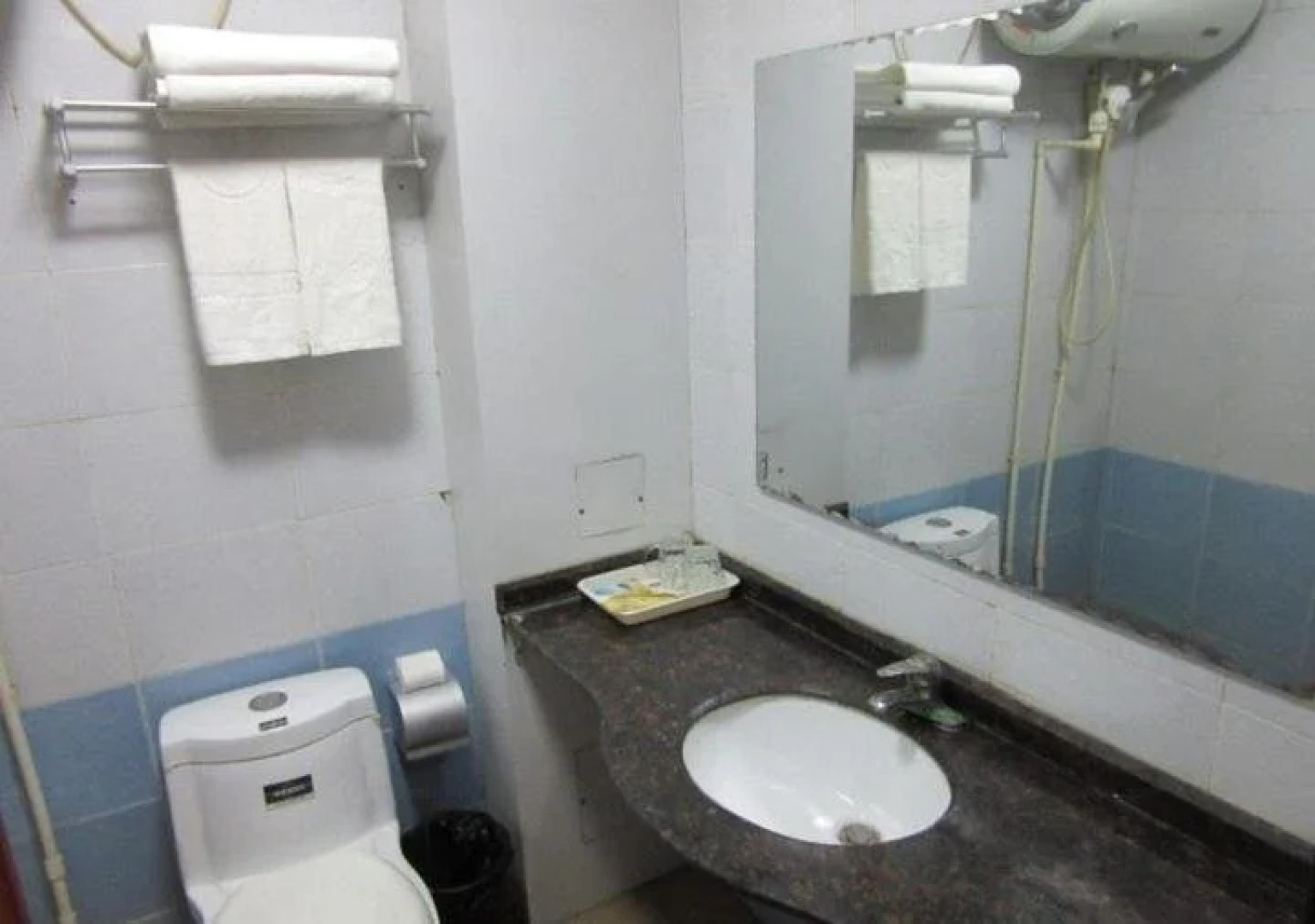 Changcheng Busines Hotel