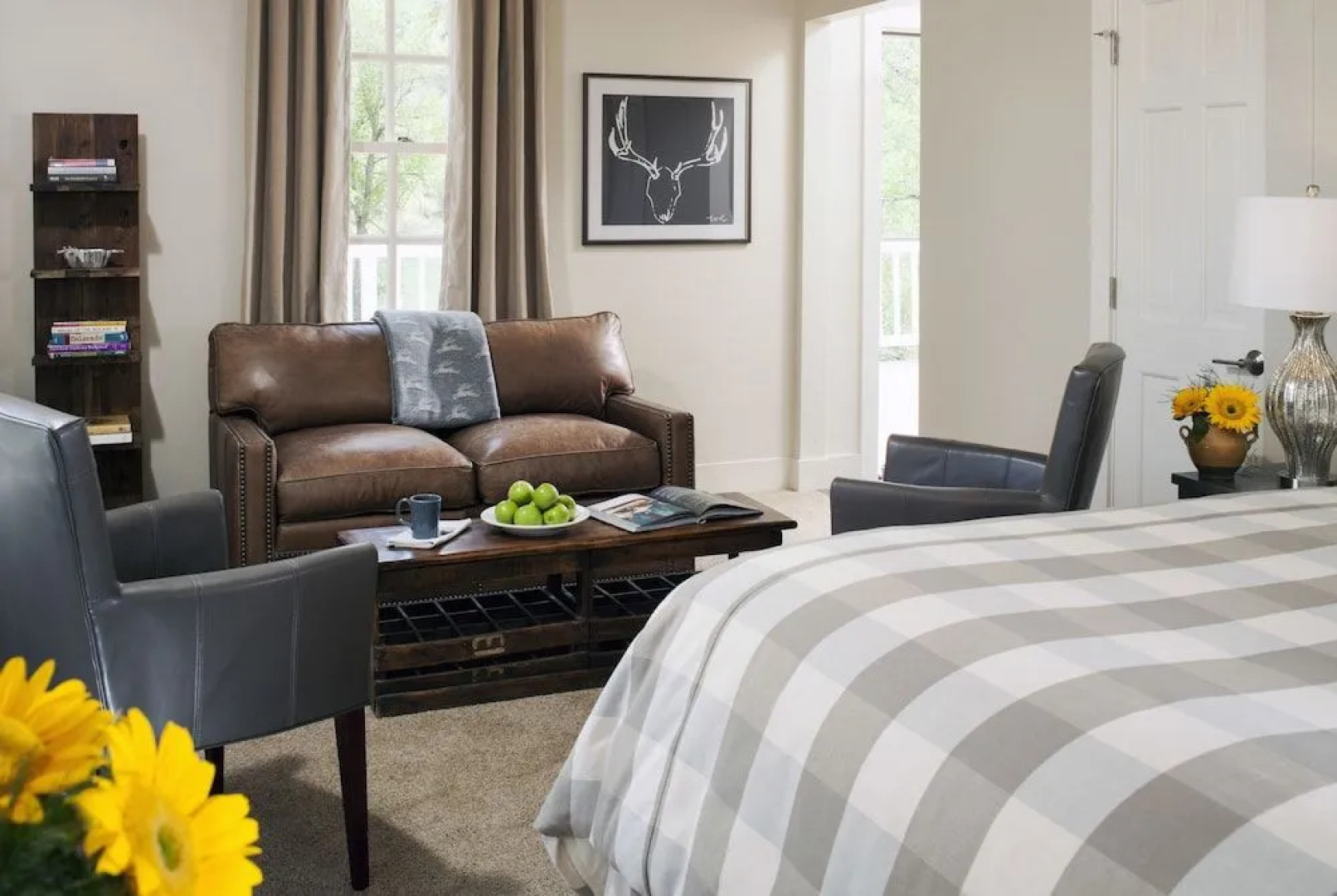 Antlers on the Creek Bed & Breakfast