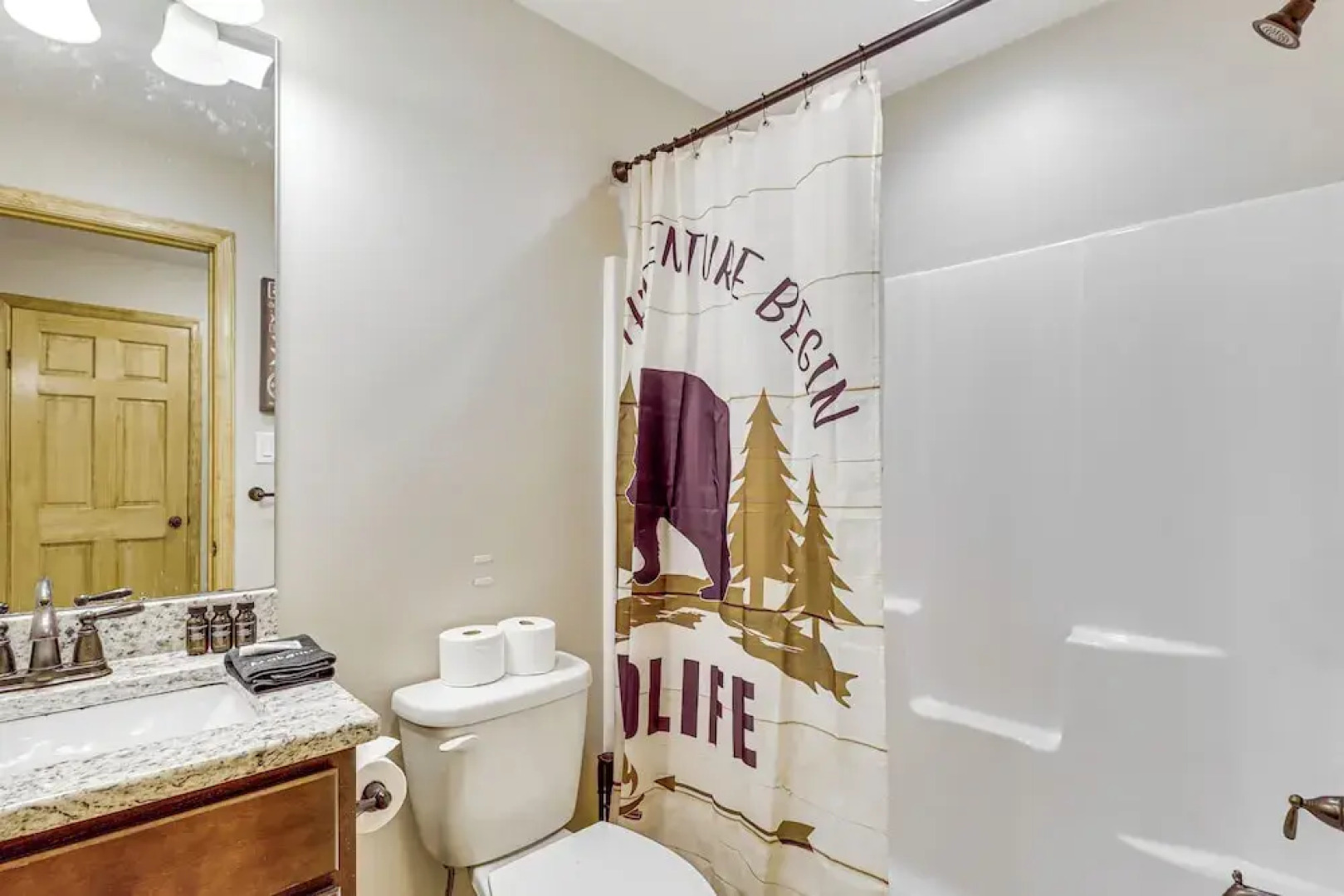 Forest Views & Hot Tub: Poconos Cozy Cabin