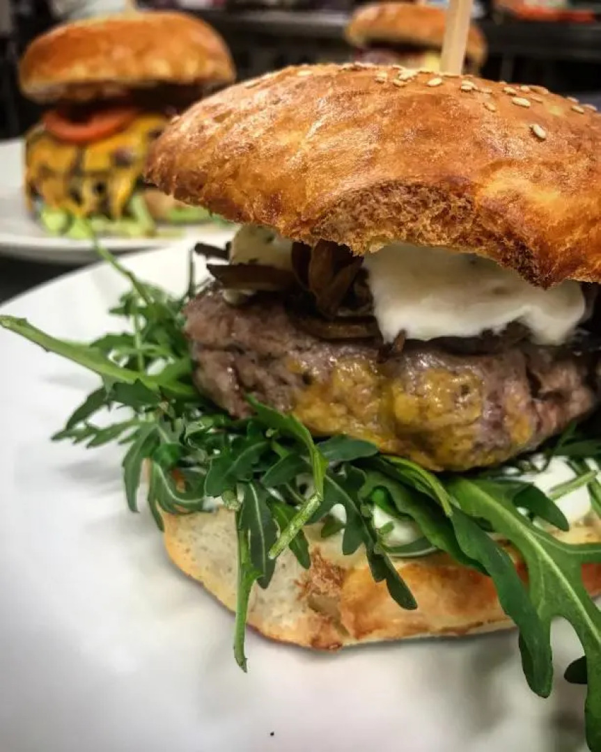 Penzion a restaurace U ŘEKY