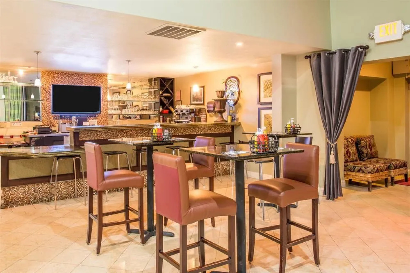 Ramada West Sacramento Hotel and Suites