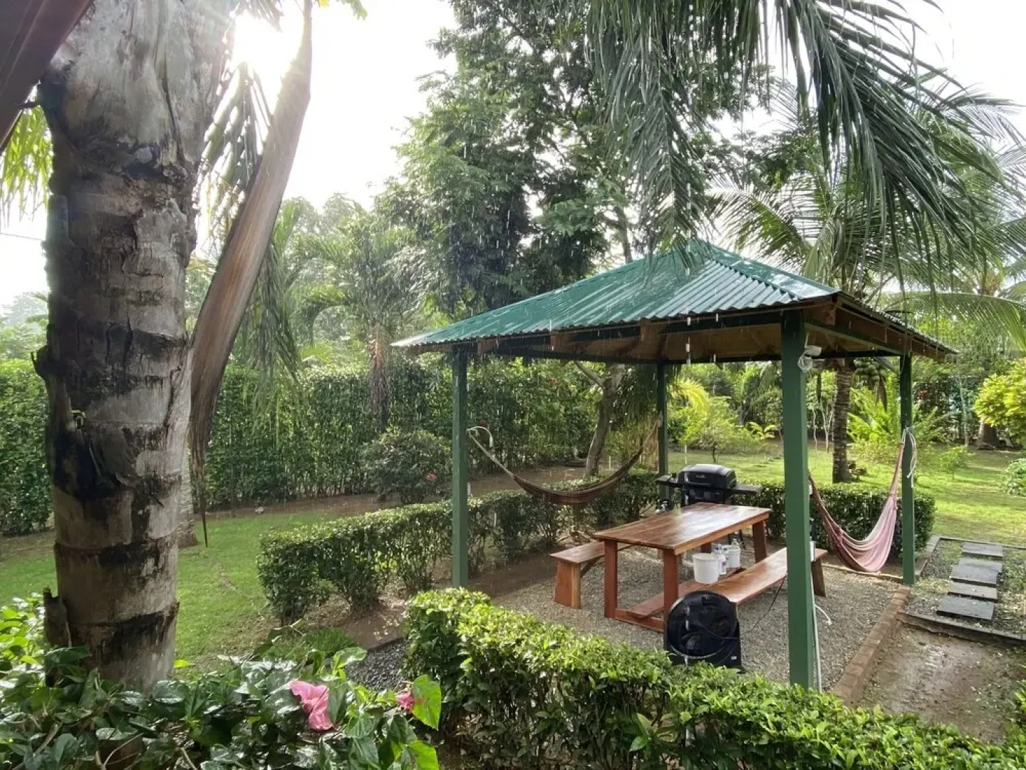 Uvita Oasis Retreat with Villa Cabins and Apartment