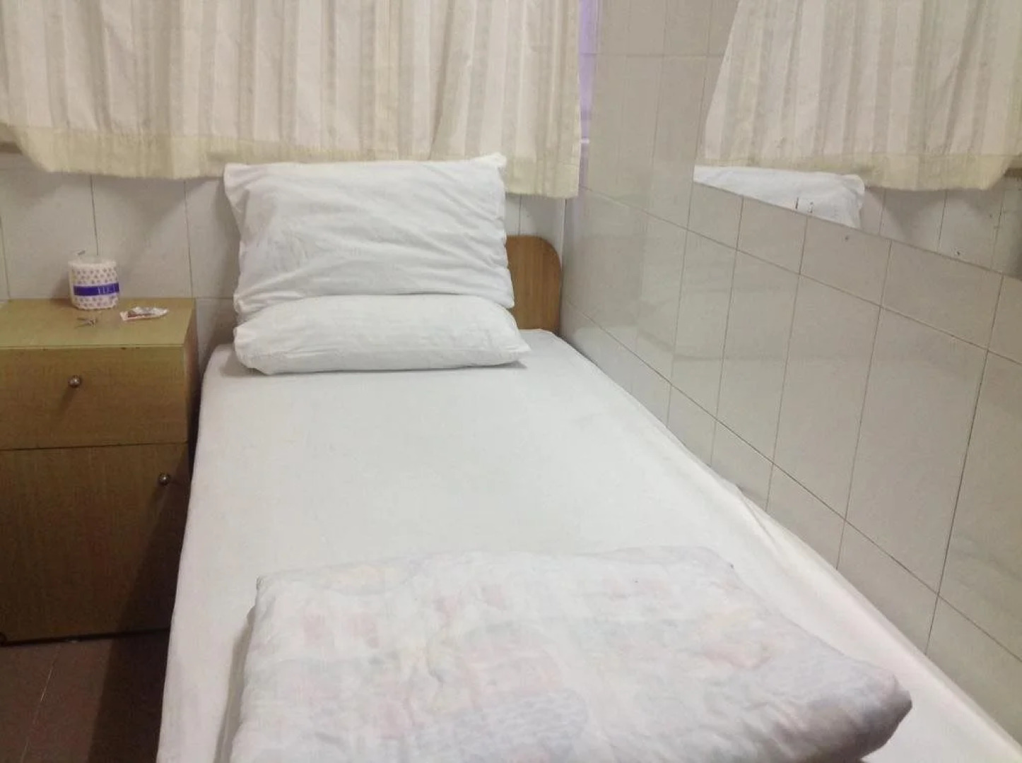 Manila Hotel - Hostel