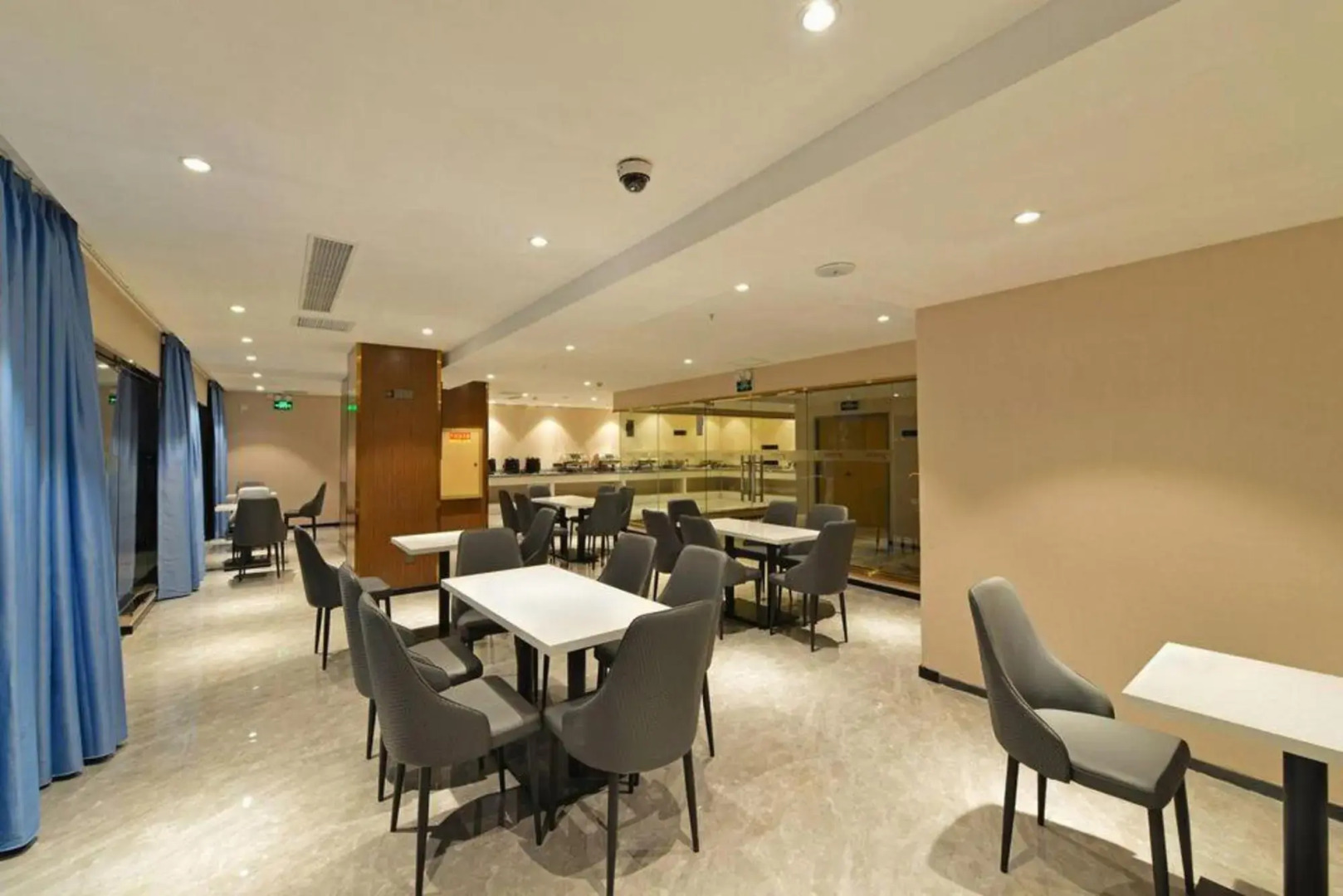 Yeste Hotel (Bama Bus Terminal)