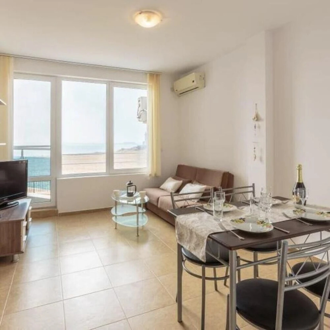 Charming 1-bed Apartment in Aheloy