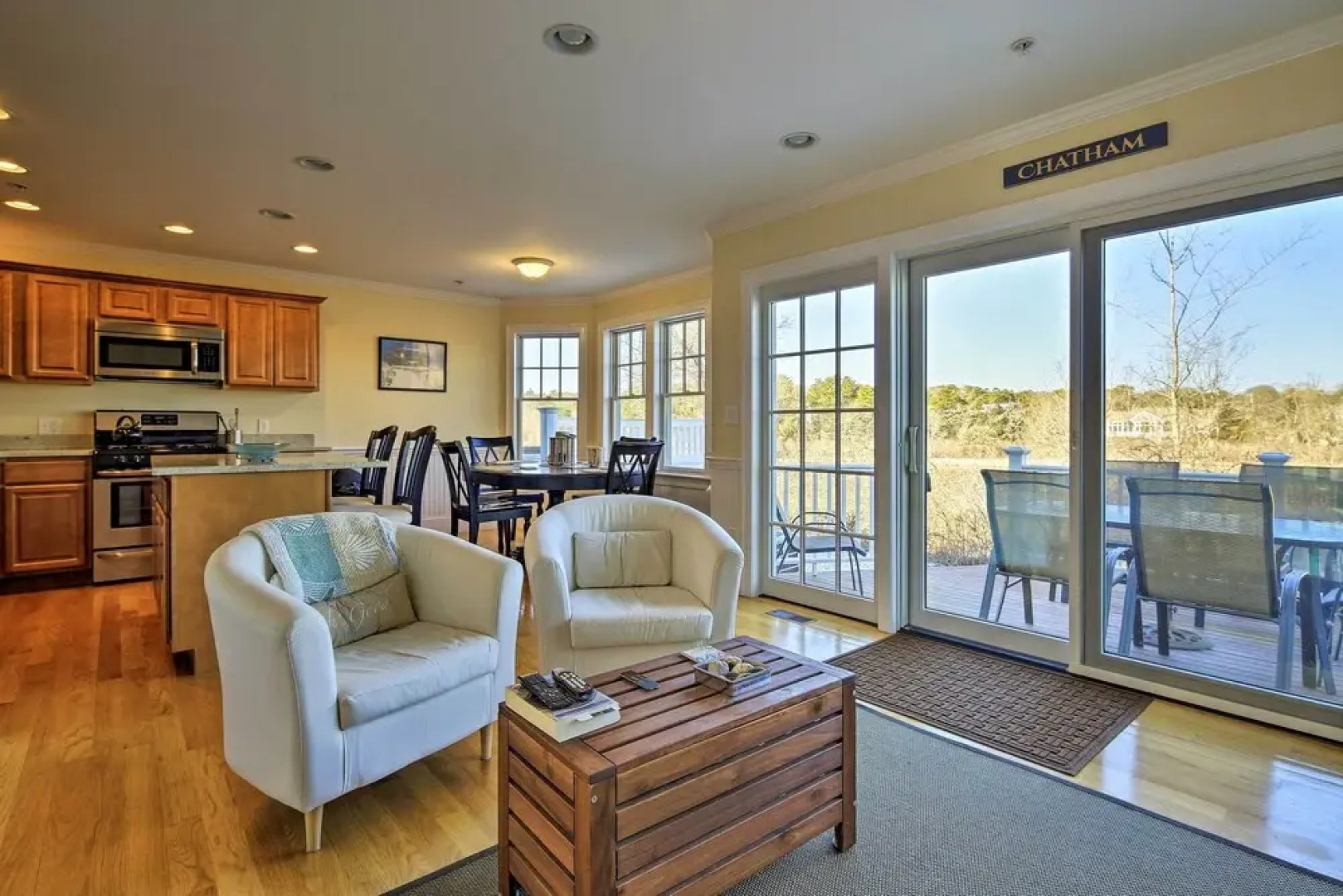 1 Mi to Town & Oyster Pond Beach: Chatham Retreat