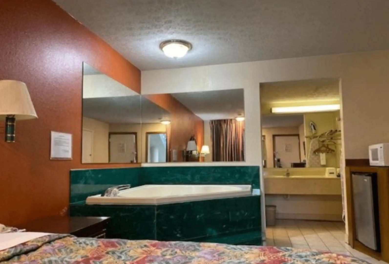 Travelodge Sellersburg