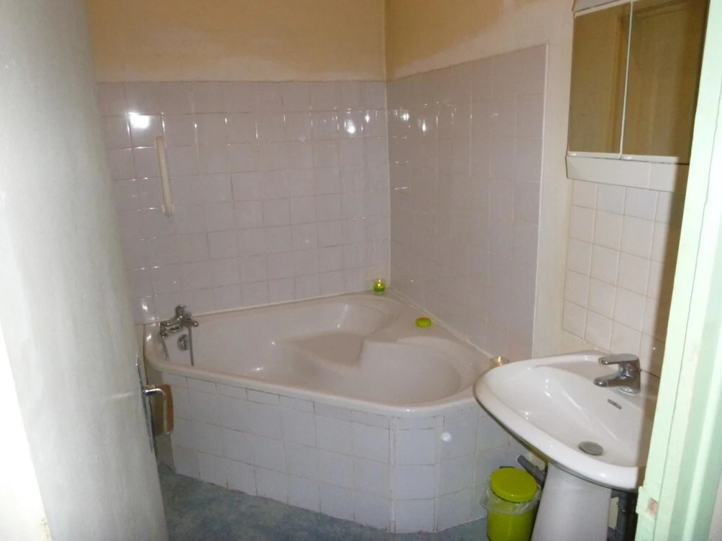 House With 3 Bedrooms in Joyeuse, With Wonderful Mountain View, Terrac