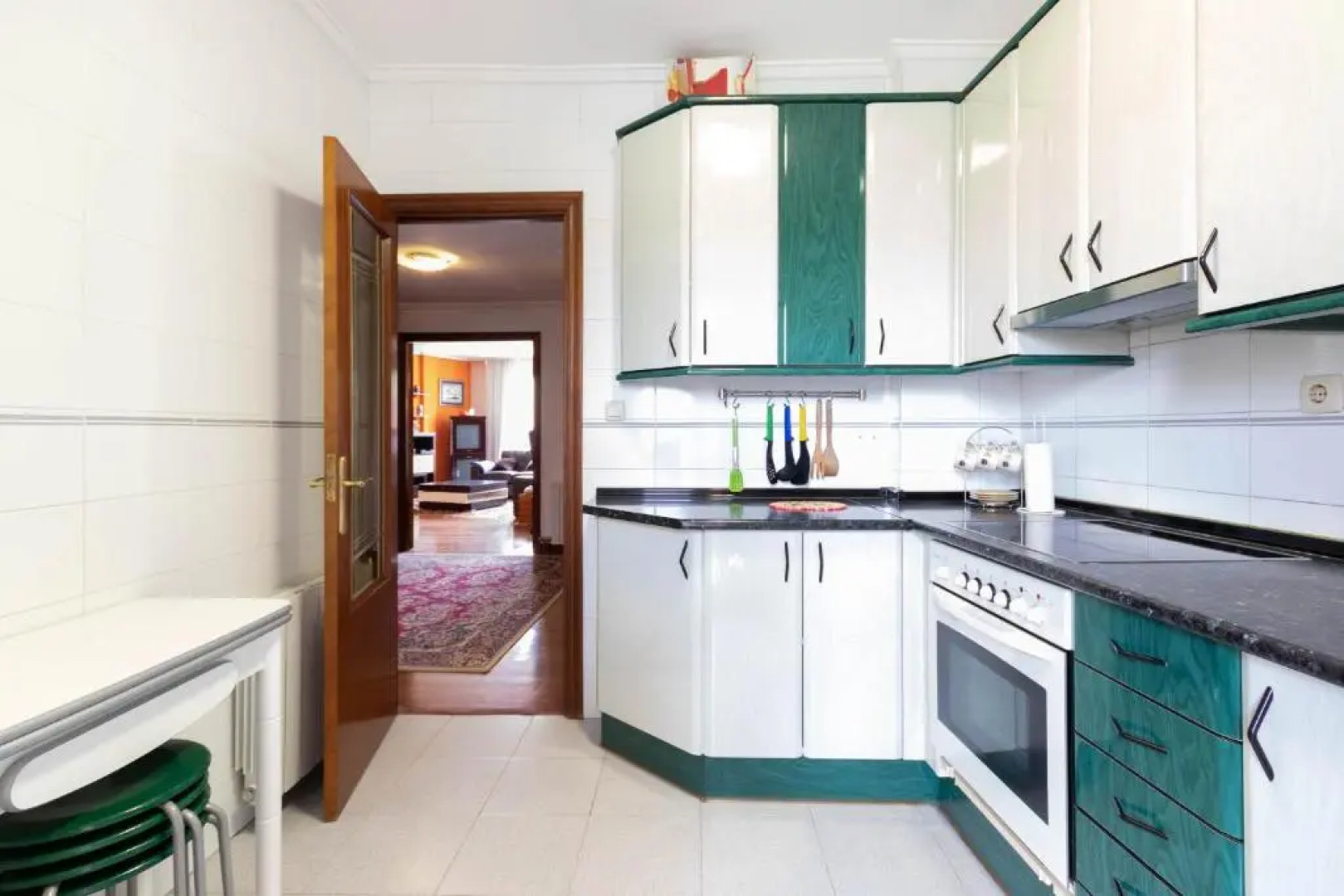 URDULIZ with parking by Aston Rentals