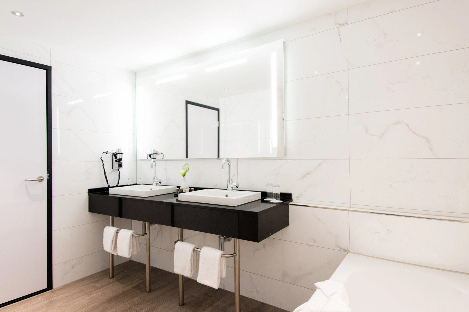 Отель Van der Valk Schiphol A4