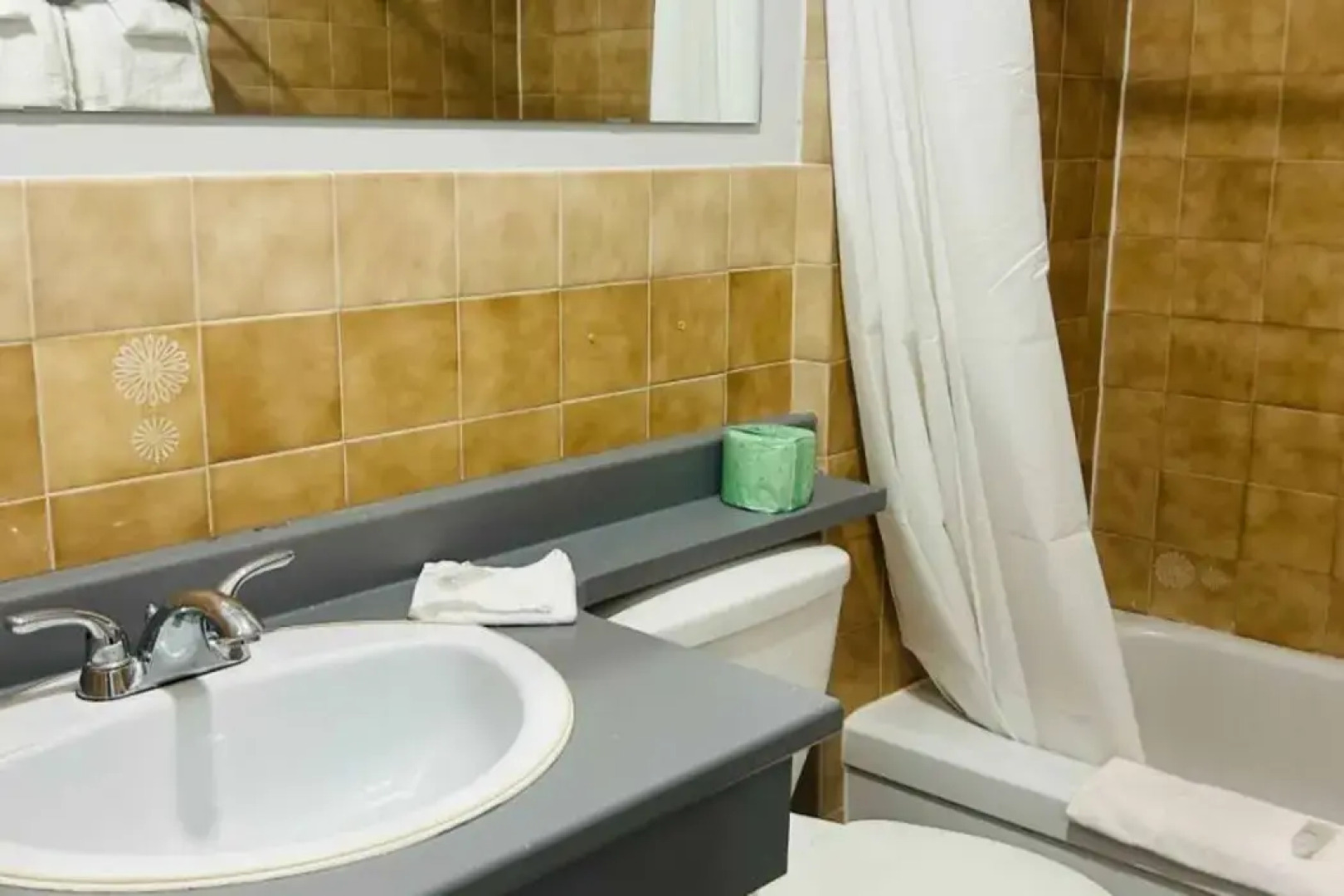 Howard Johnson Cornwall