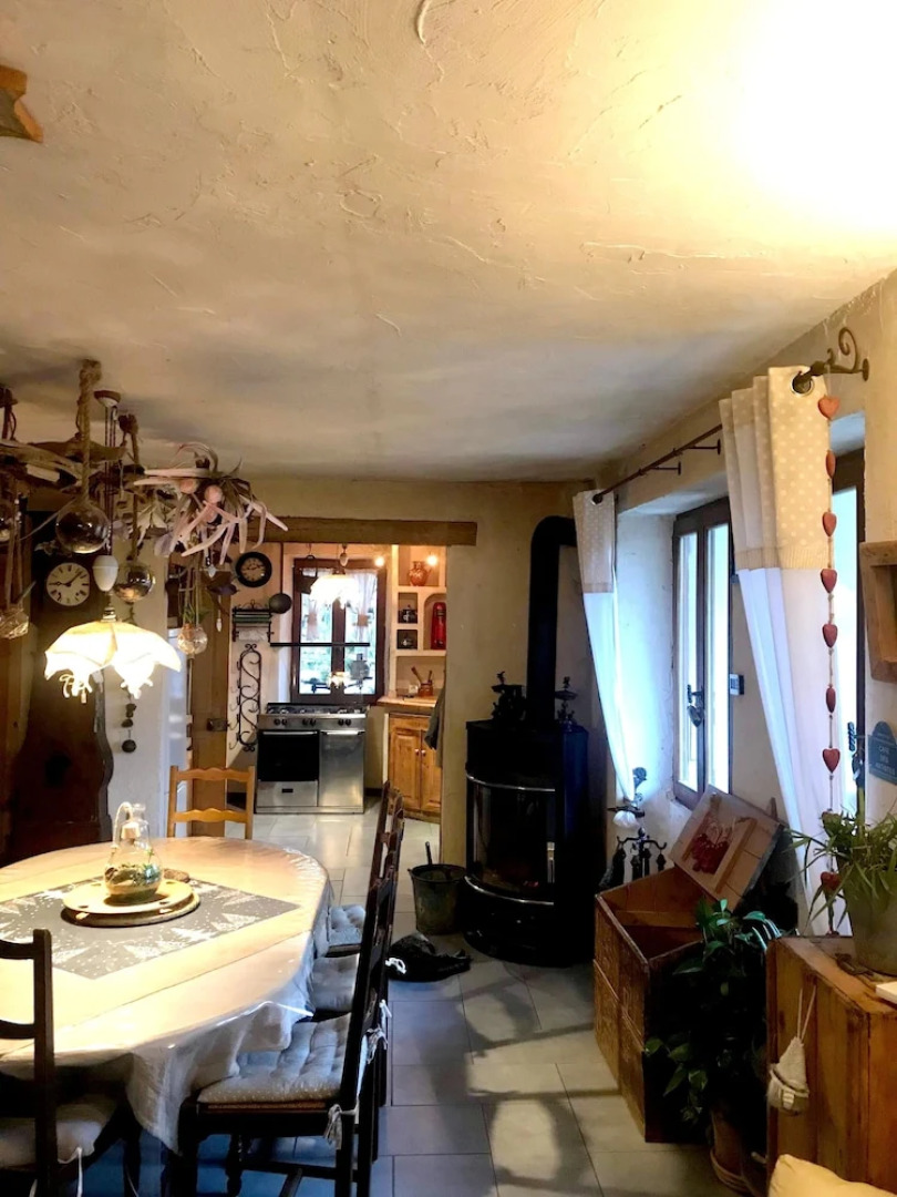 House With 4 Bedrooms in La Forclaz, With Furnished Terrace and Wifi