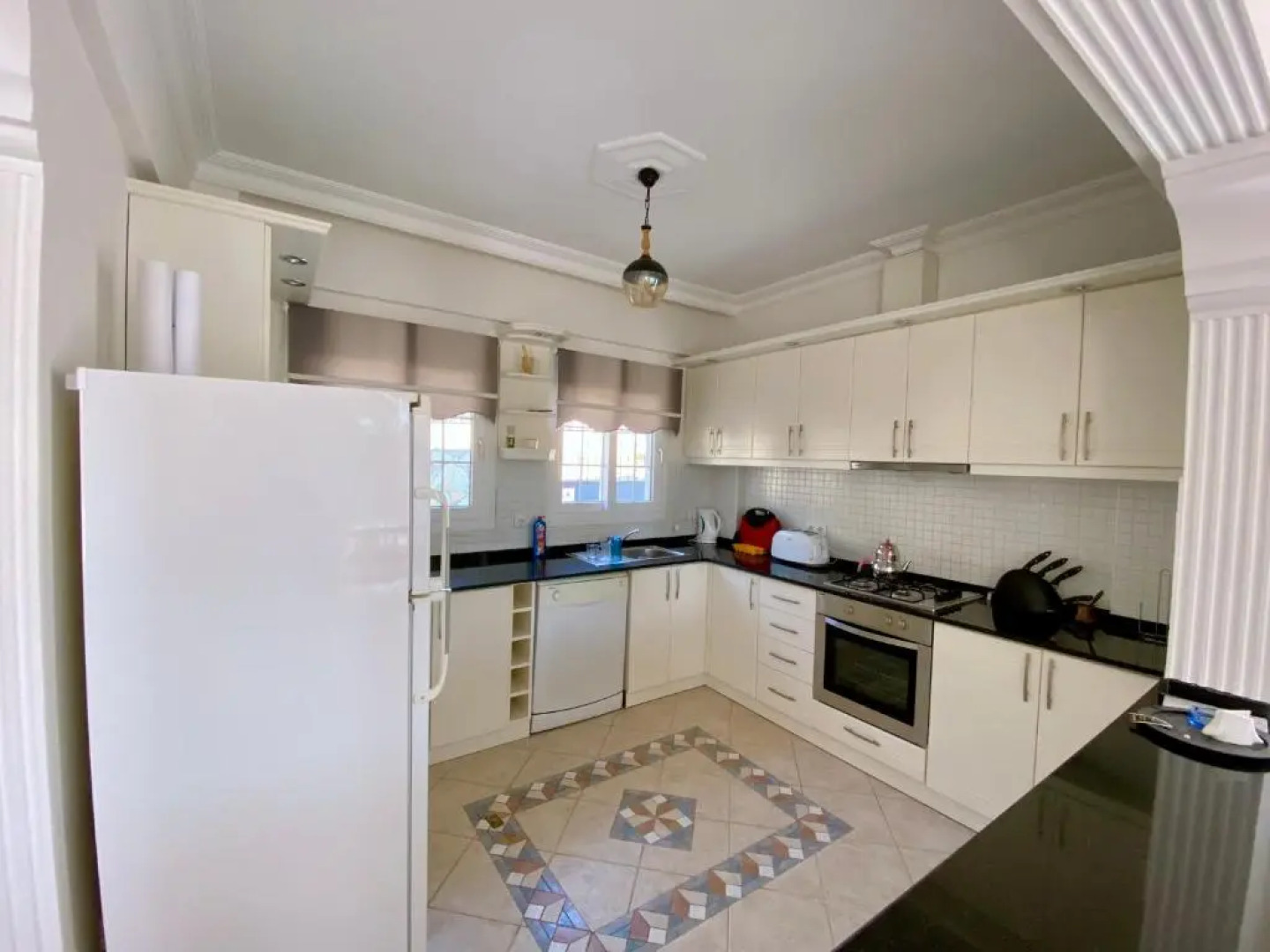 Private Pool - Private 1000m2 Garden, 4 Bedroom - 3 Bathroom - 8 Person, DETACHED Villas, Unlimited WiFi - Free Parking