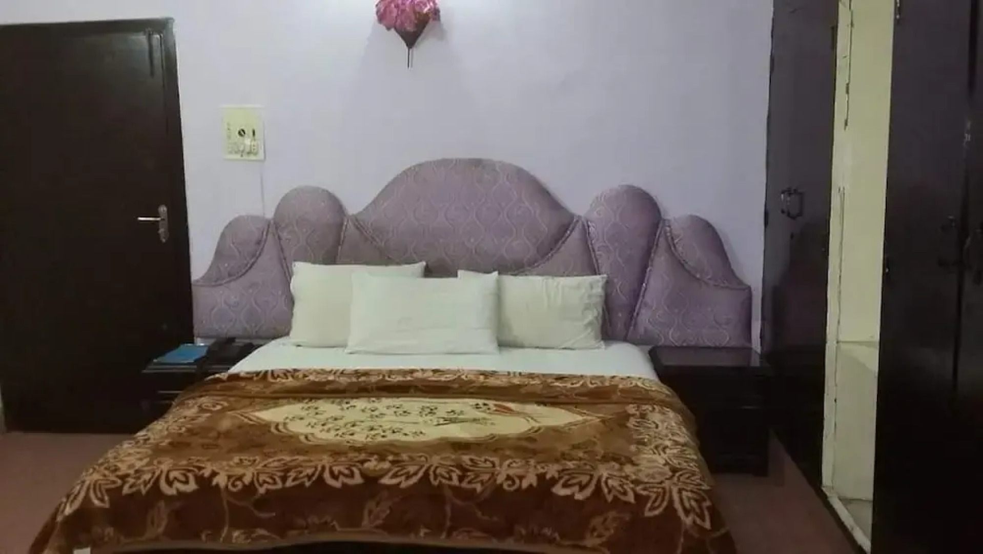 Green Lodge Guest House