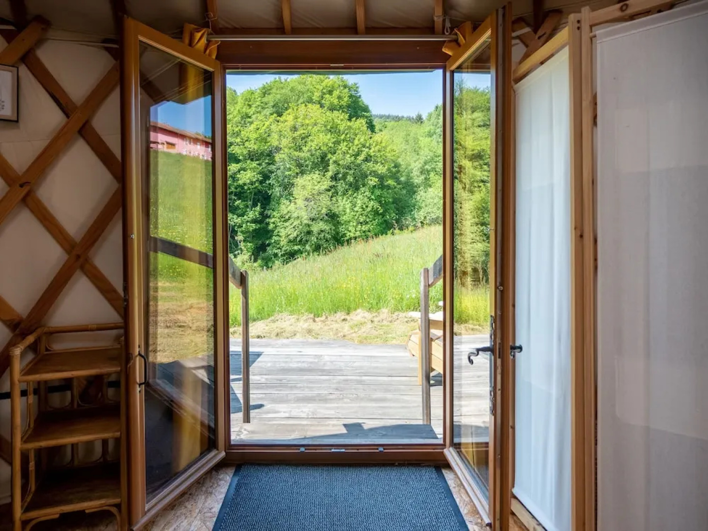 Yourtissimo - La Maison Rouge