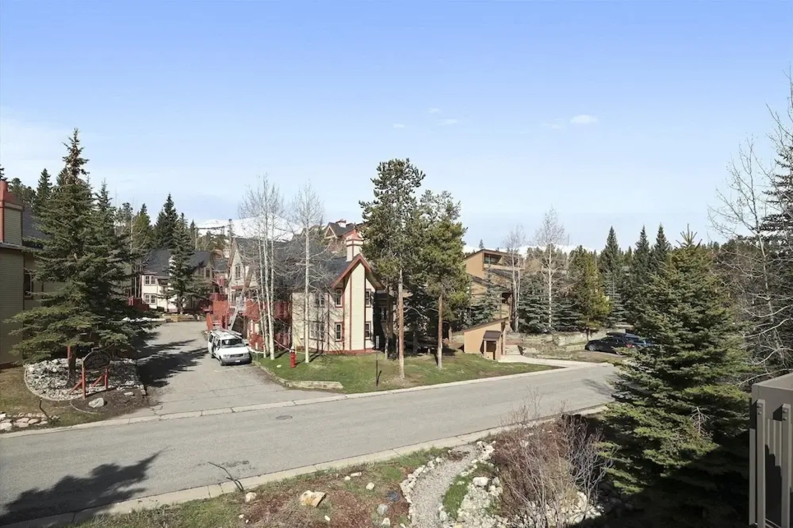 Winterpoint 20 2 Bedroom Townhouse by RedAwning