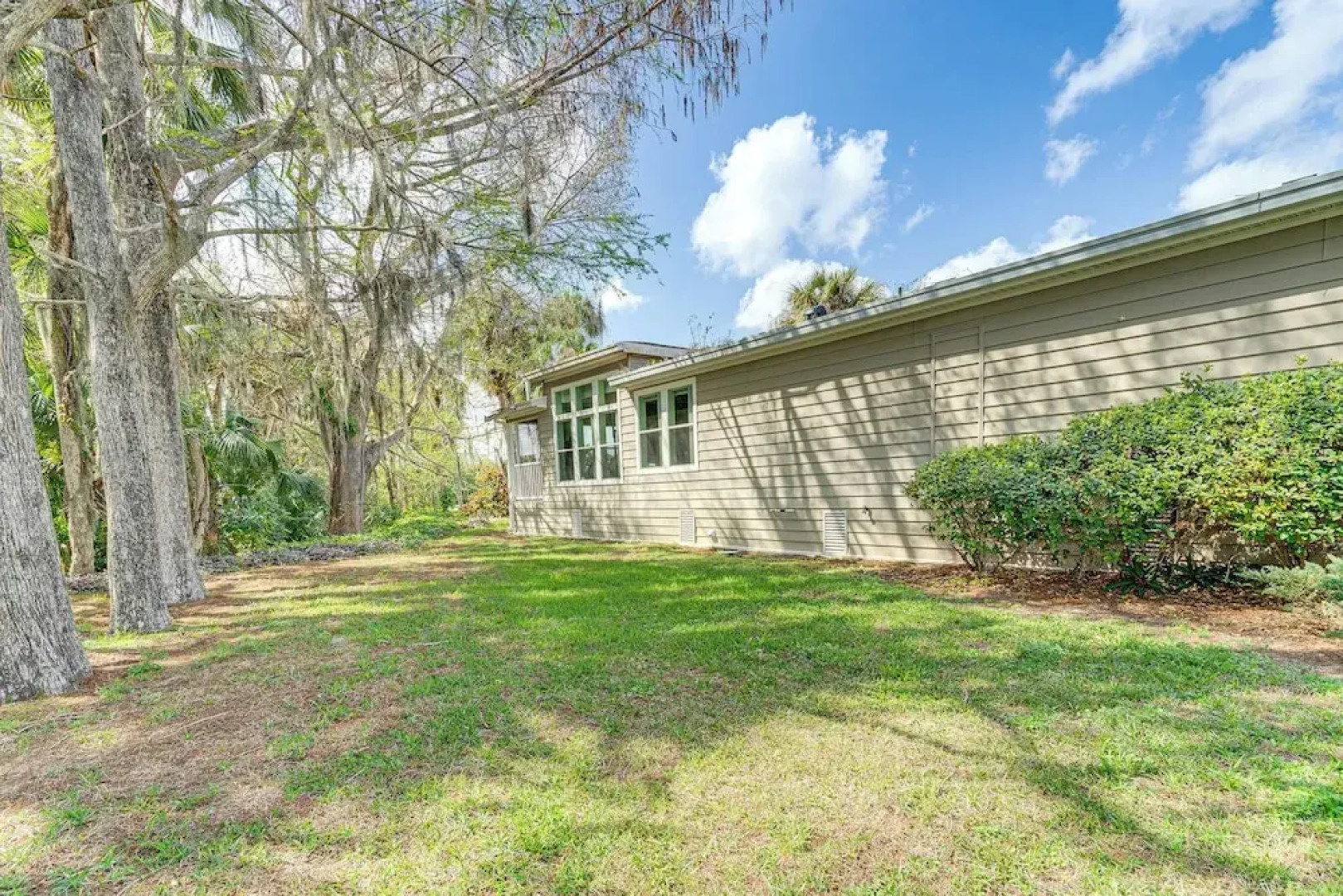 Swim, Golf & Relax: Family Gem in North Fort Myers