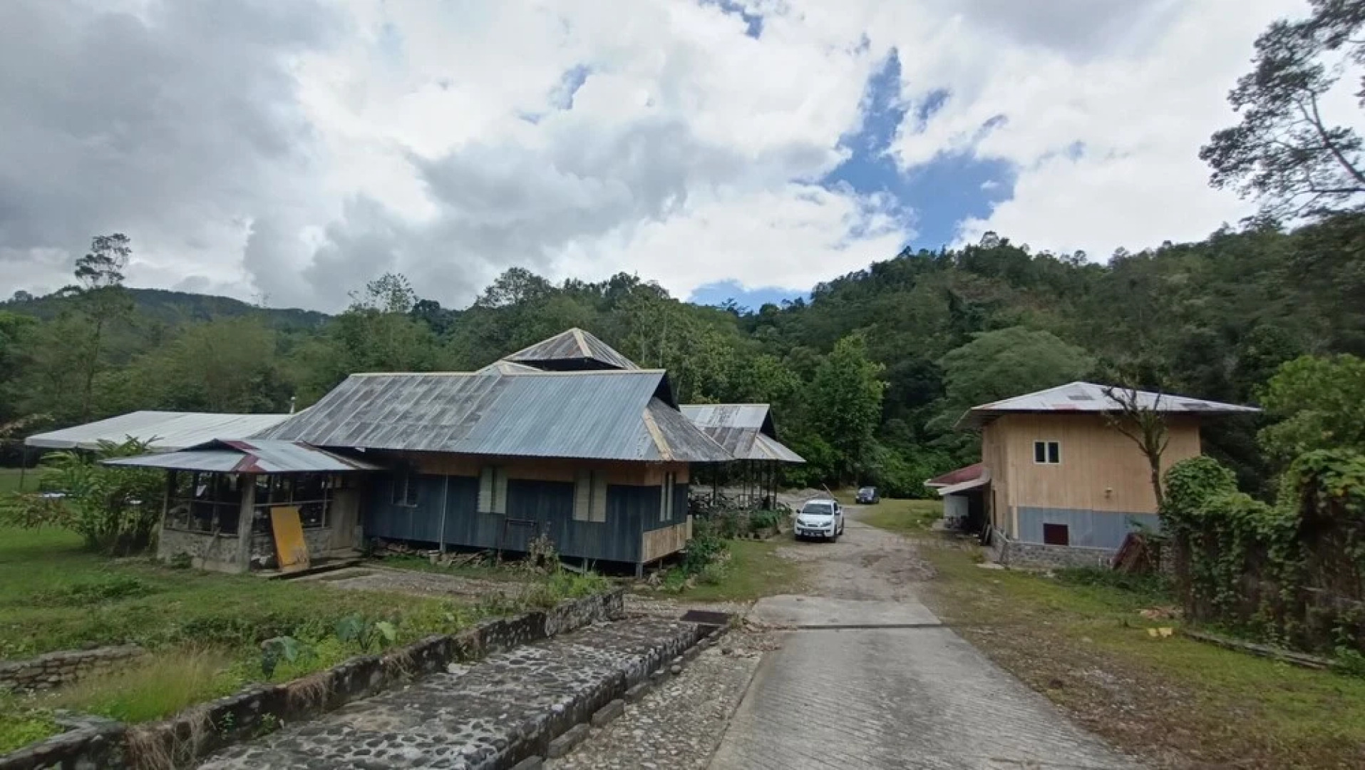 Flinstone Lodge by Oyo Rooms