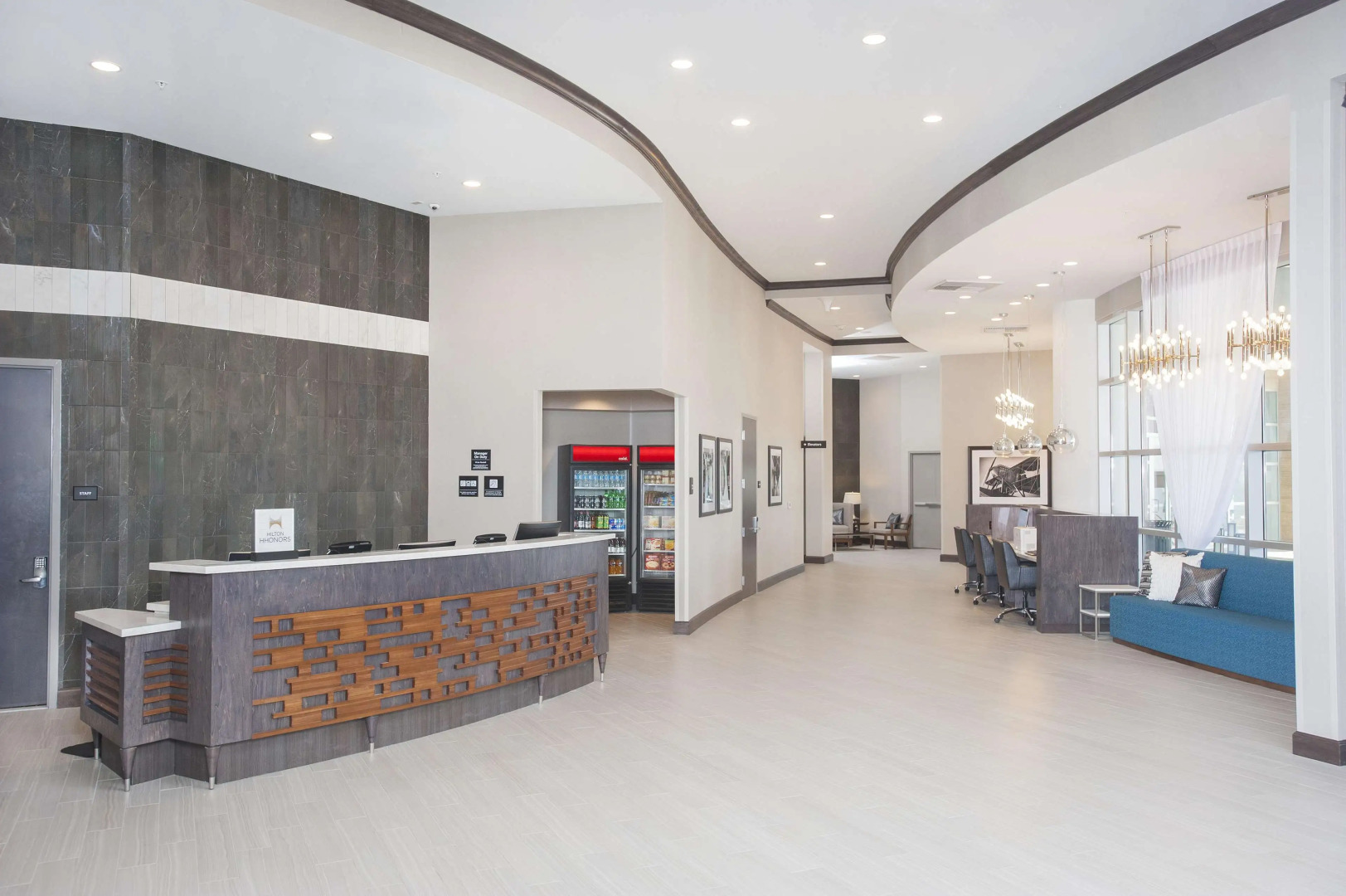 Hampton Inn & Suites LAX El Segundo