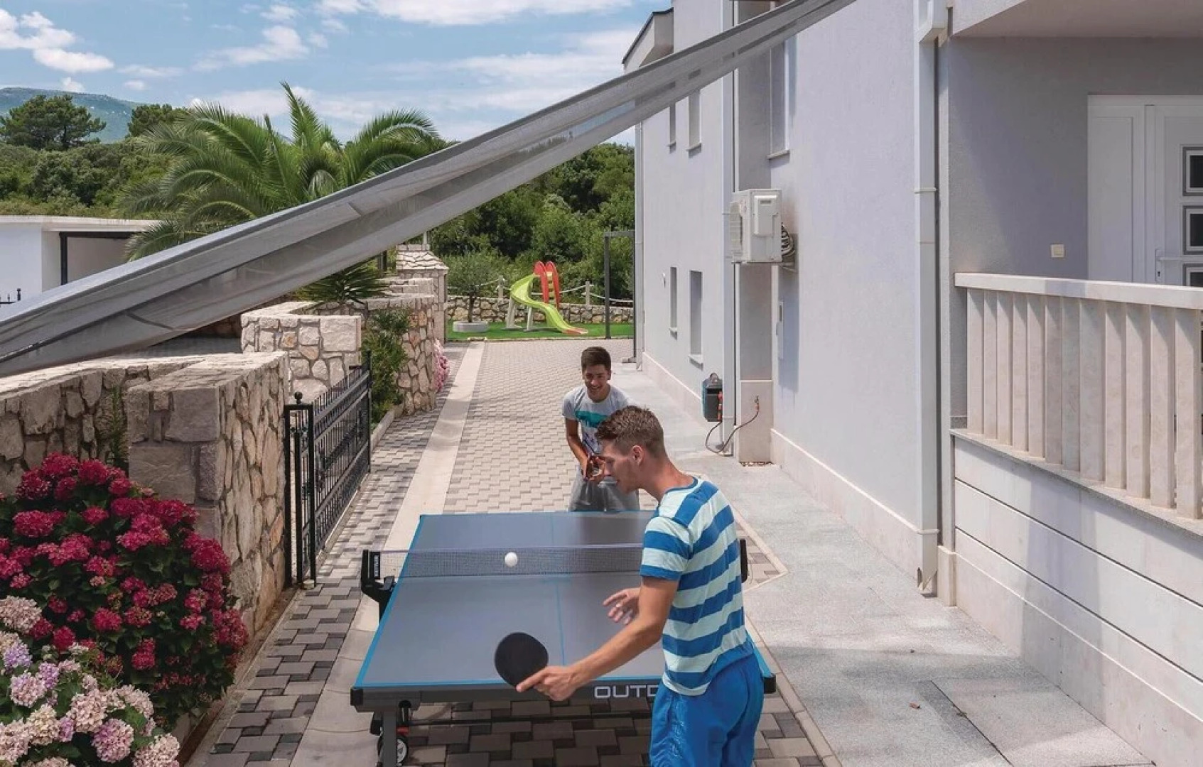 Nice Home in Sreser with Hot Tub, Sauna & WiFi