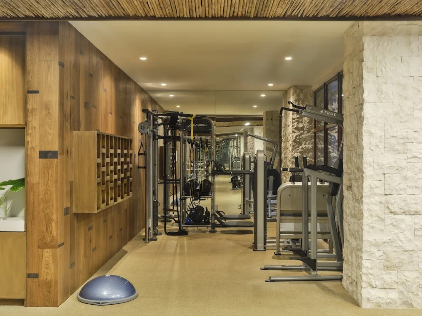 Kimpton Grand Roatan Resort And Spa by IHG