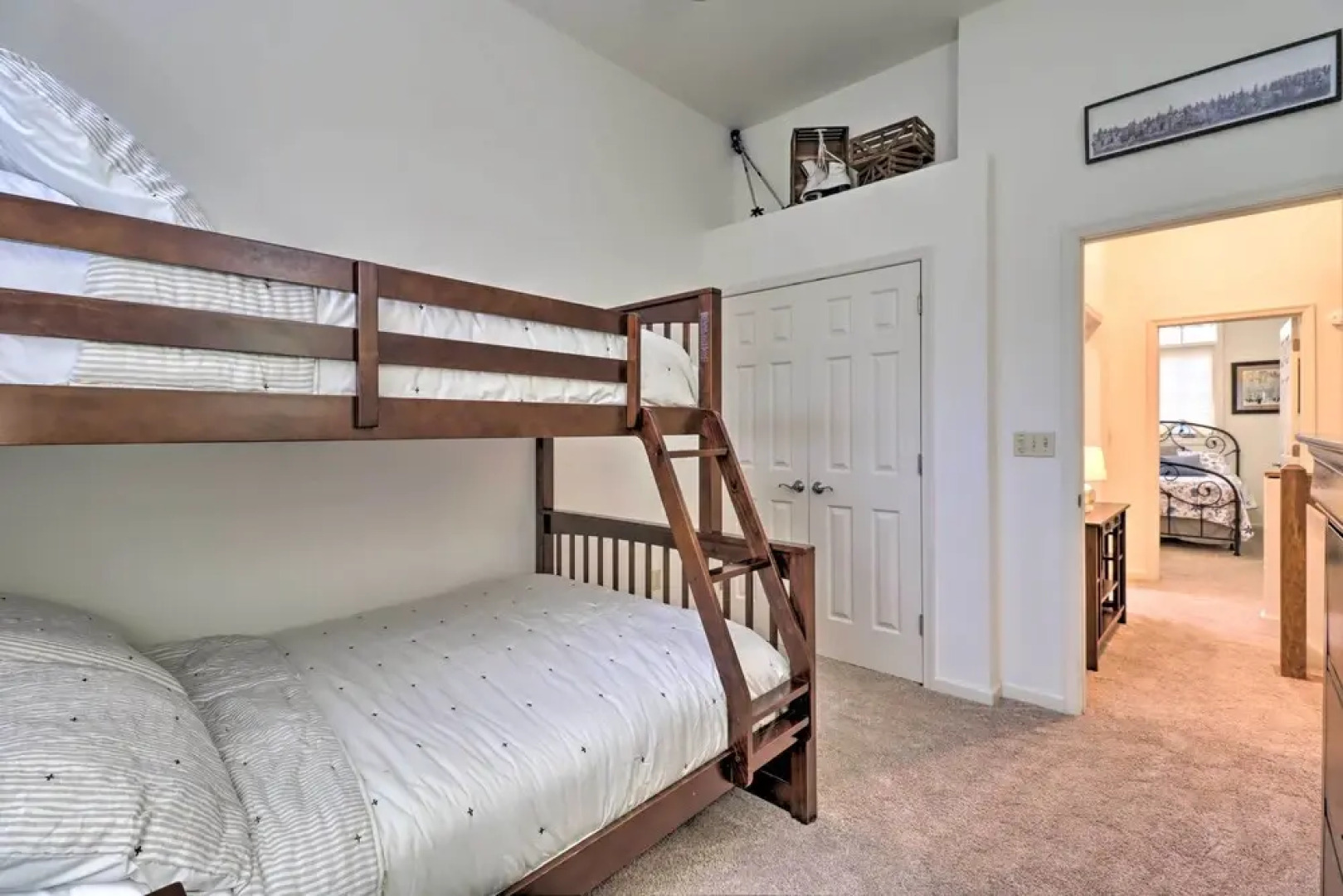 Poconos Townhome - Walk to Big Boulder Lake!