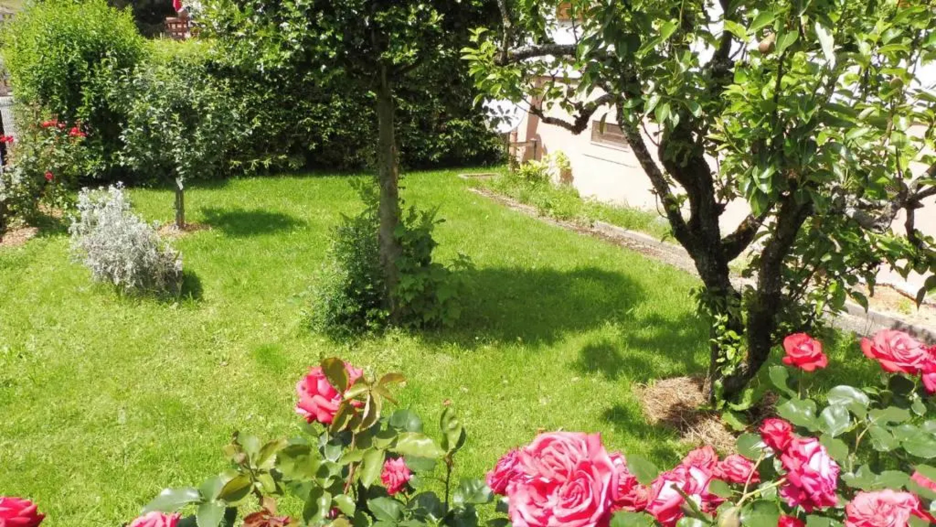 Spacieux et confortables gîtes à proximité randonnées, lacs, ski nature